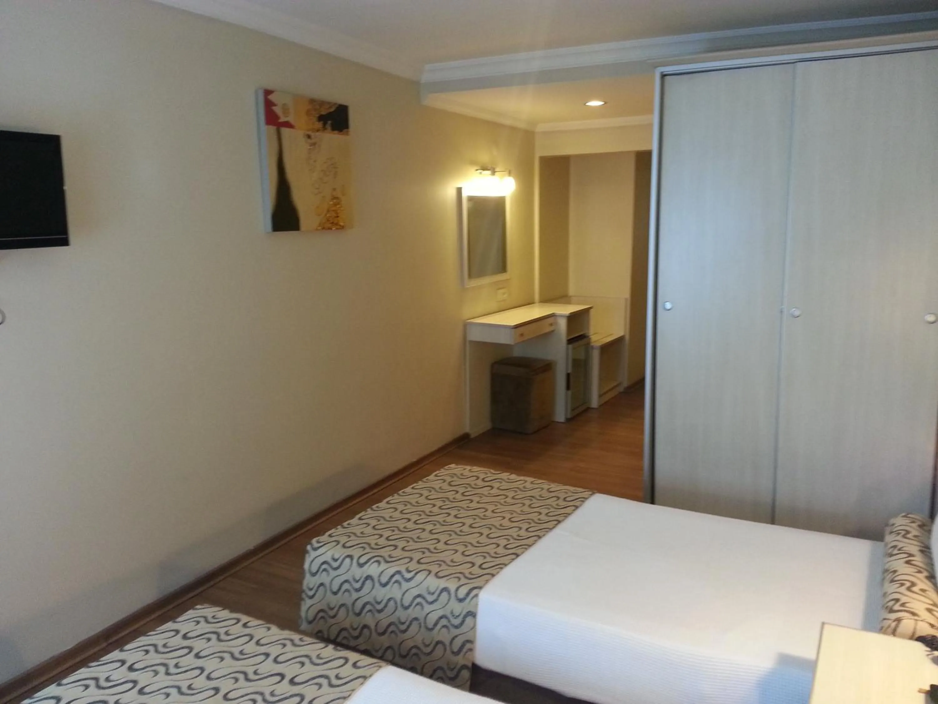 Photo of the whole room, Bed in Grand Zeybek Hotel