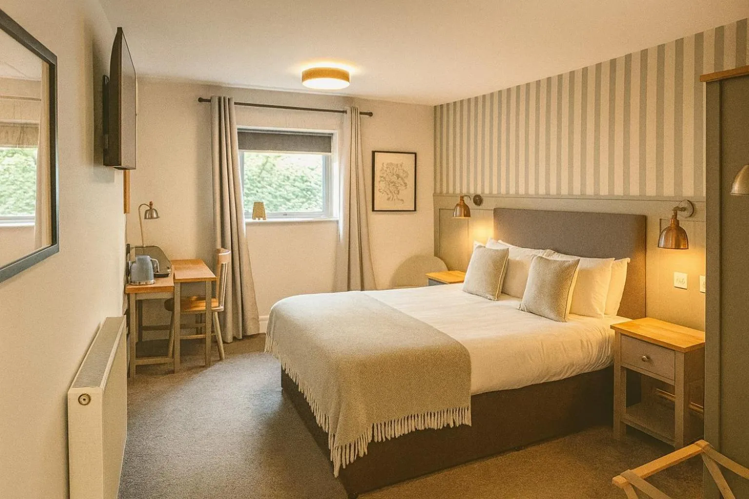 Bed in Kings Arms Hotel