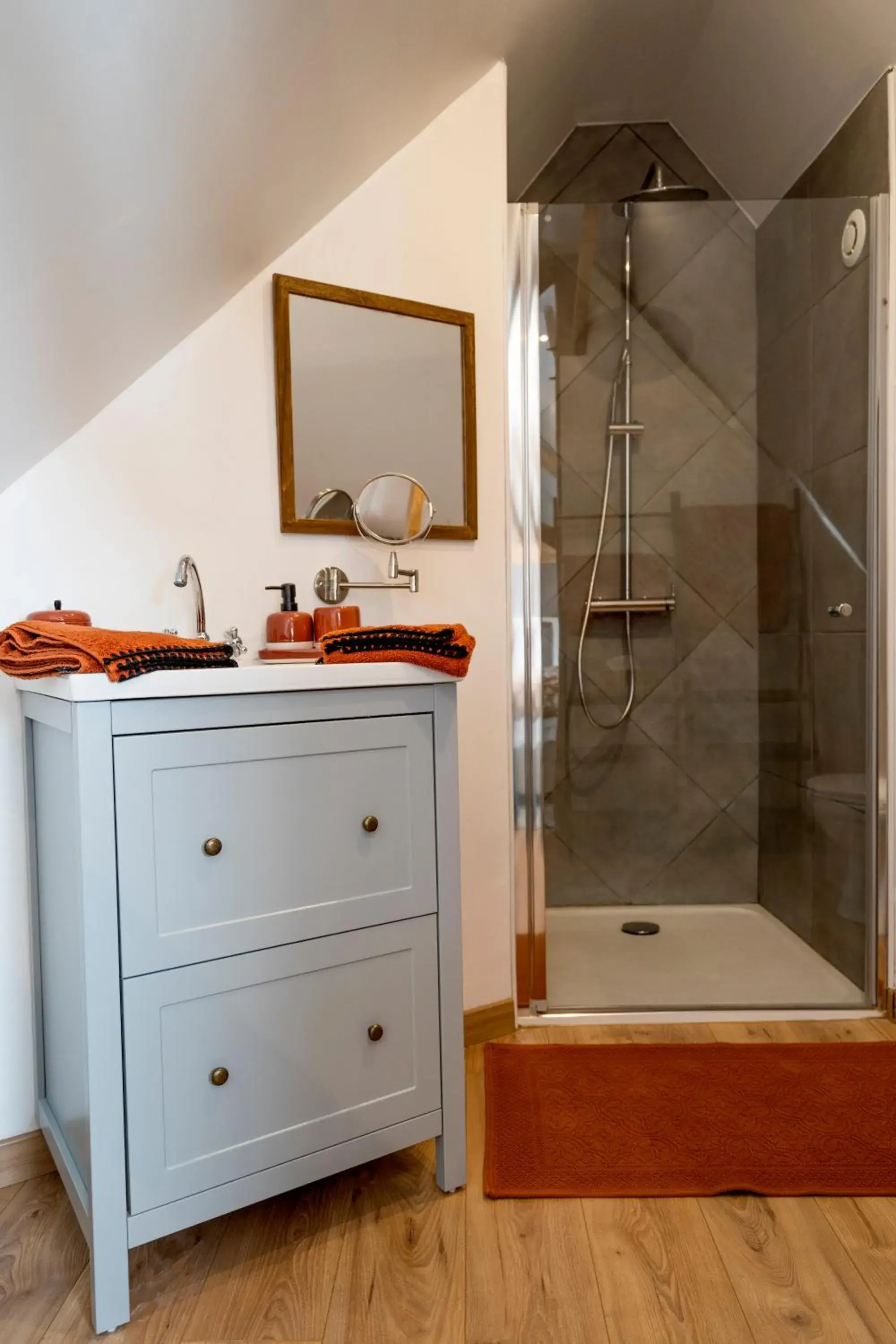 Studio - Split Level in Domaine de la Course Studio - Split Level in Domaine de la Course