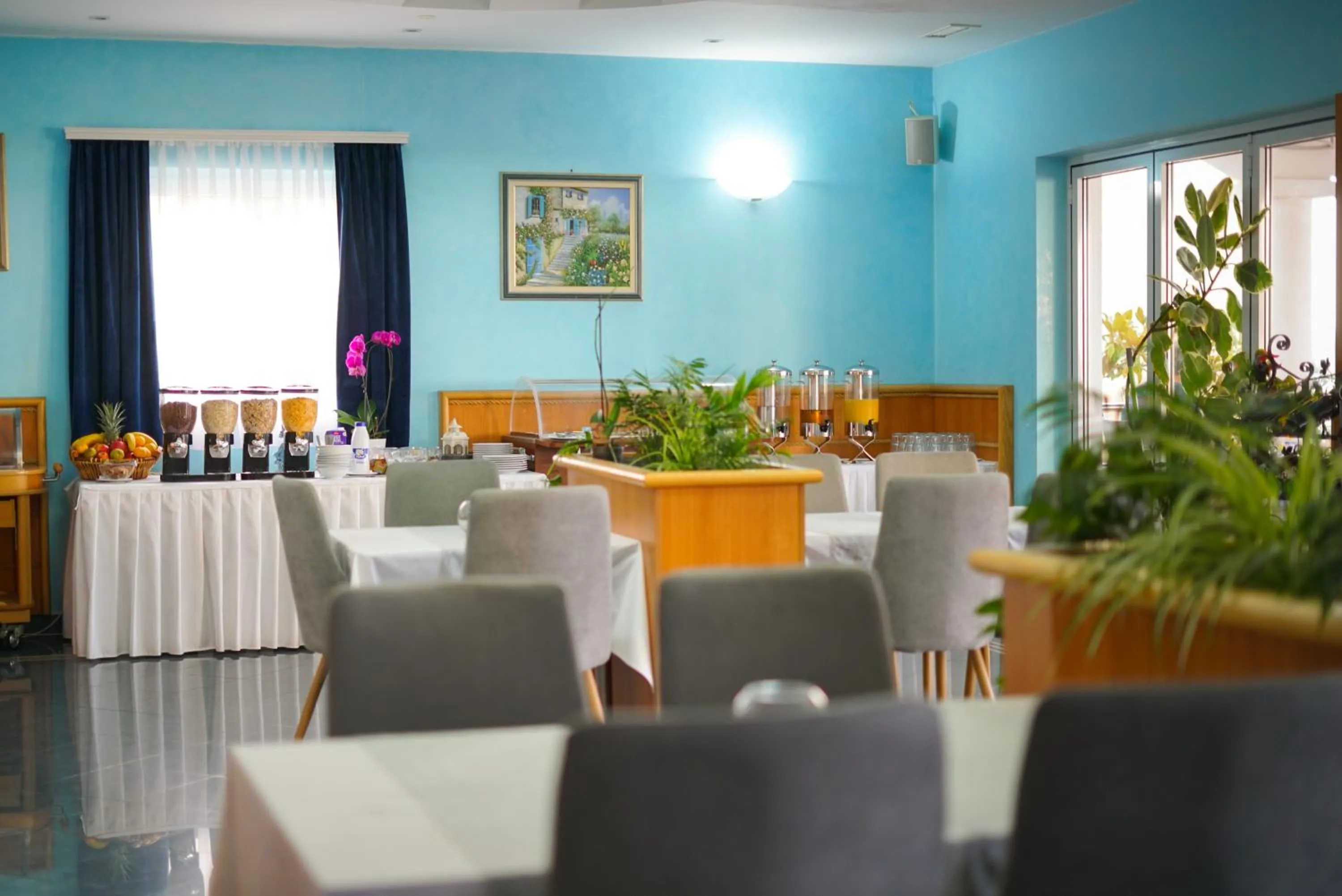 Restaurant/places to eat in Hotel Belvedere