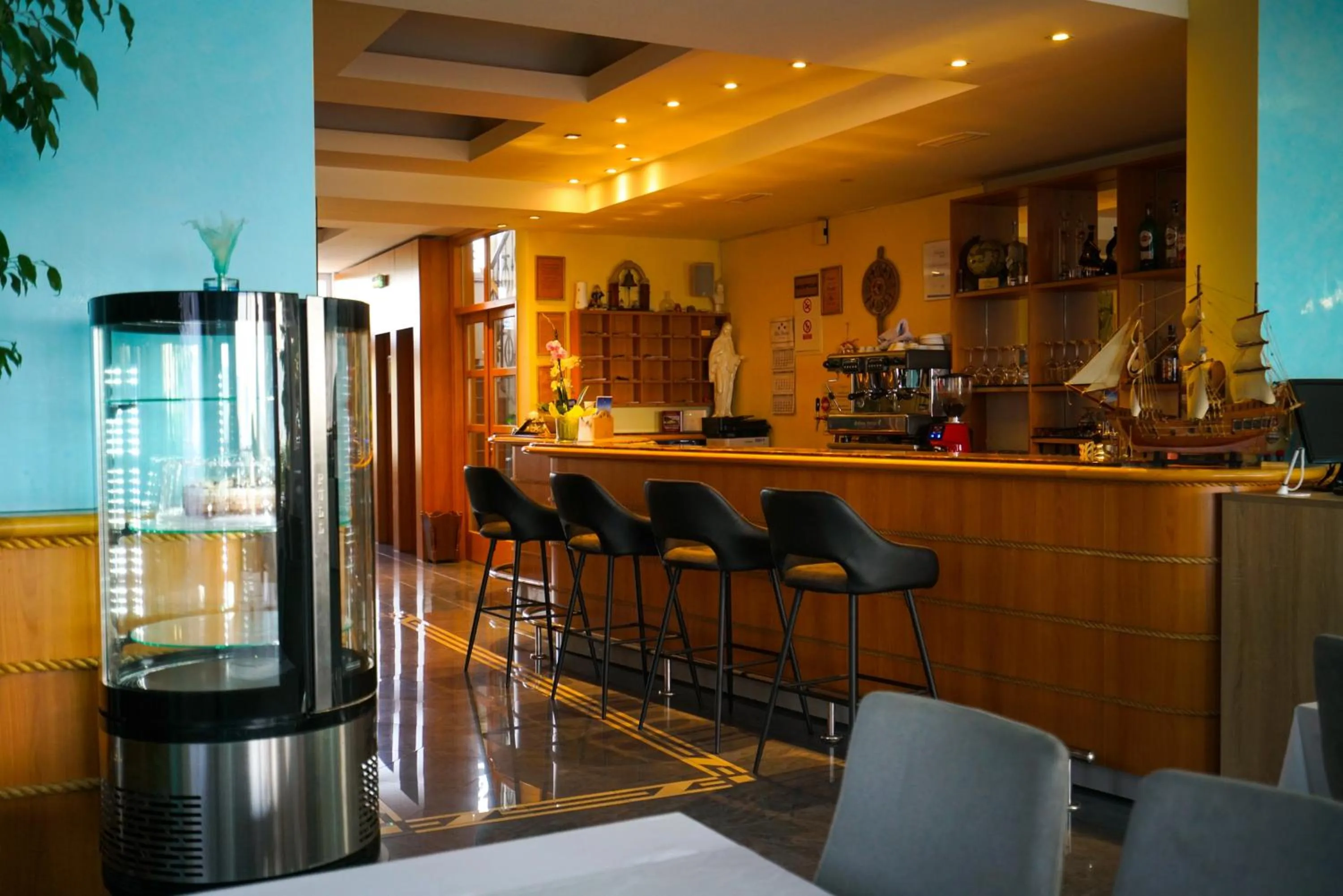 Restaurant/places to eat in Hotel Belvedere