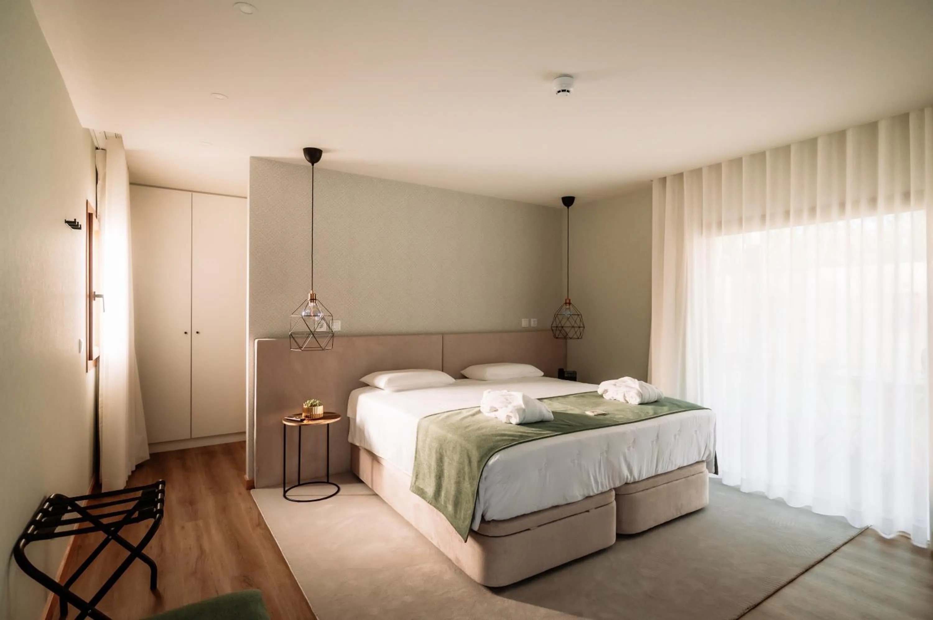 Bedroom, Bed in Hotel de Charme Casa da Amieira