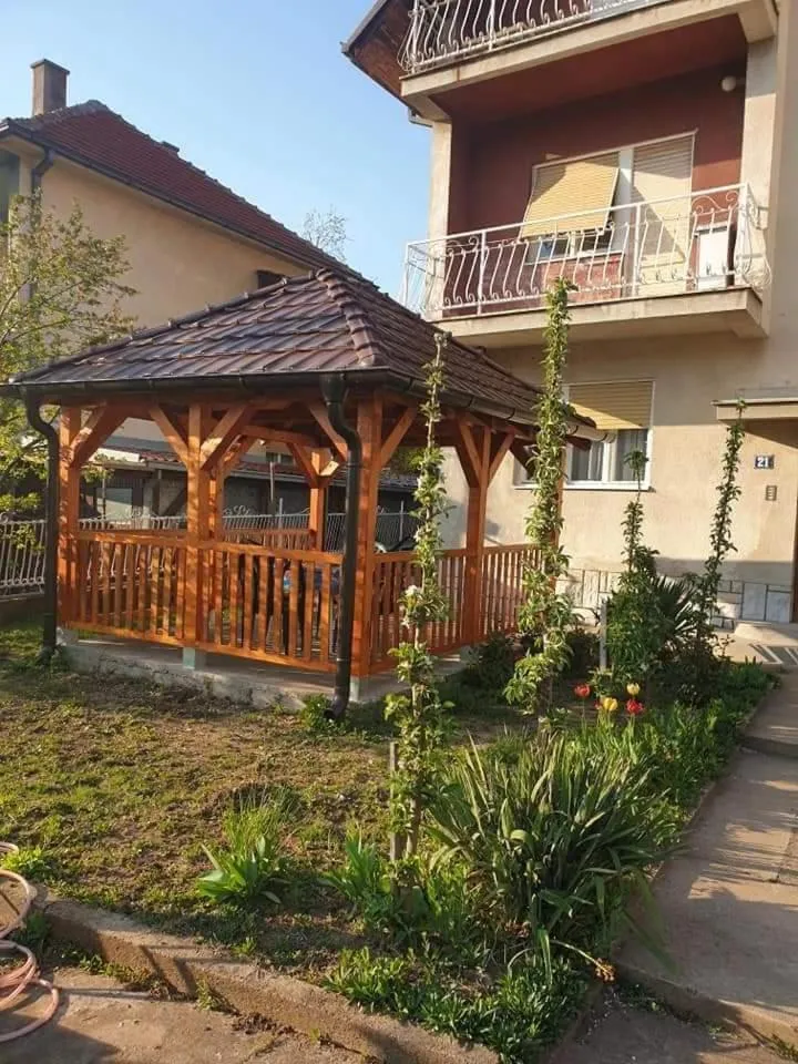 Garden in Apartman "Nina"