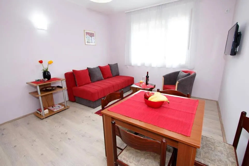 Property building in Apartman "Nina"