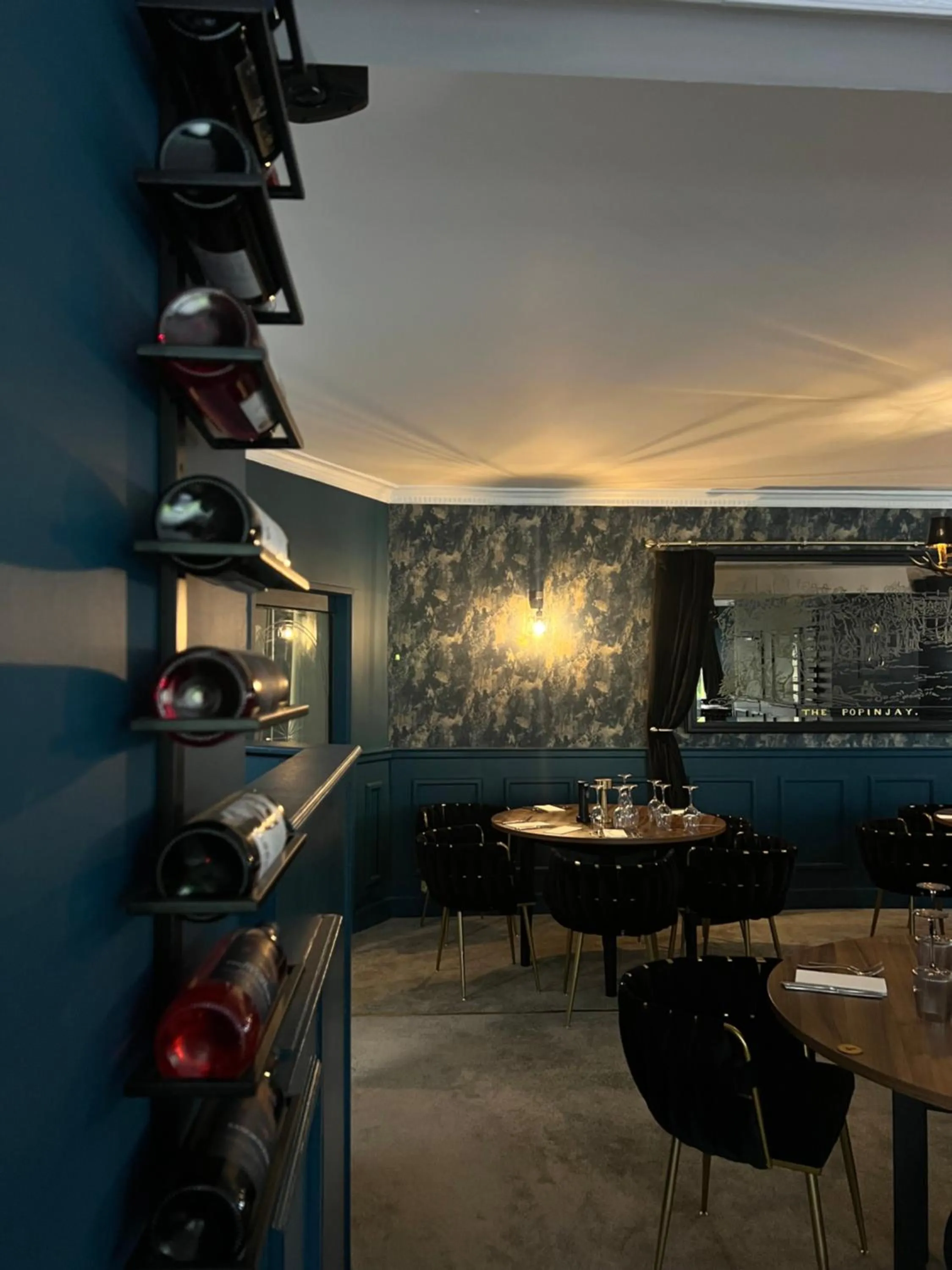 Restaurant/places to eat in The Popinjay Hotel