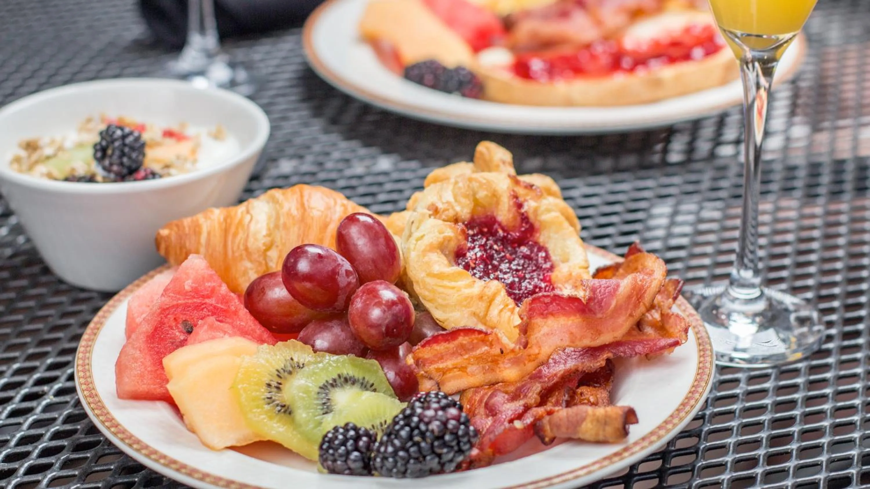 Breakfast in Metterra Hotel on Whyte