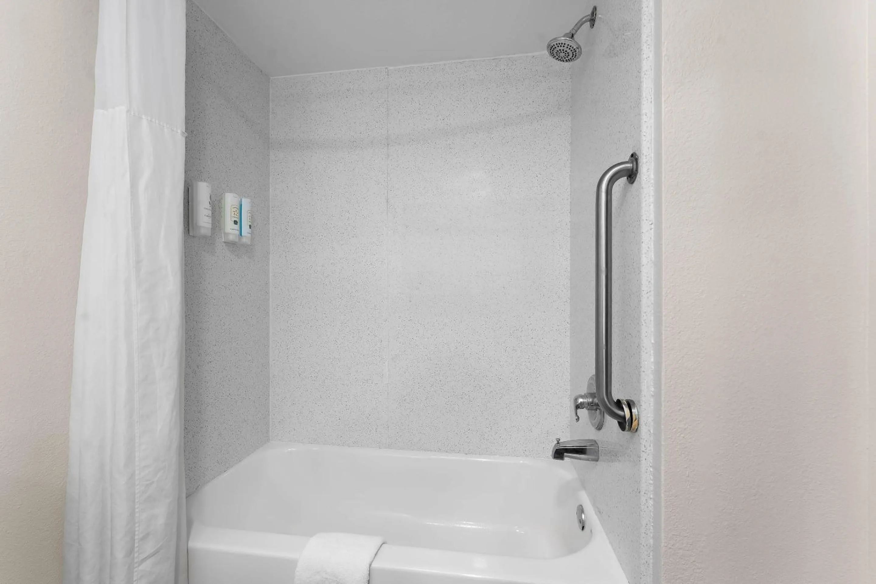 Bedroom in Quality Inn Sandersville