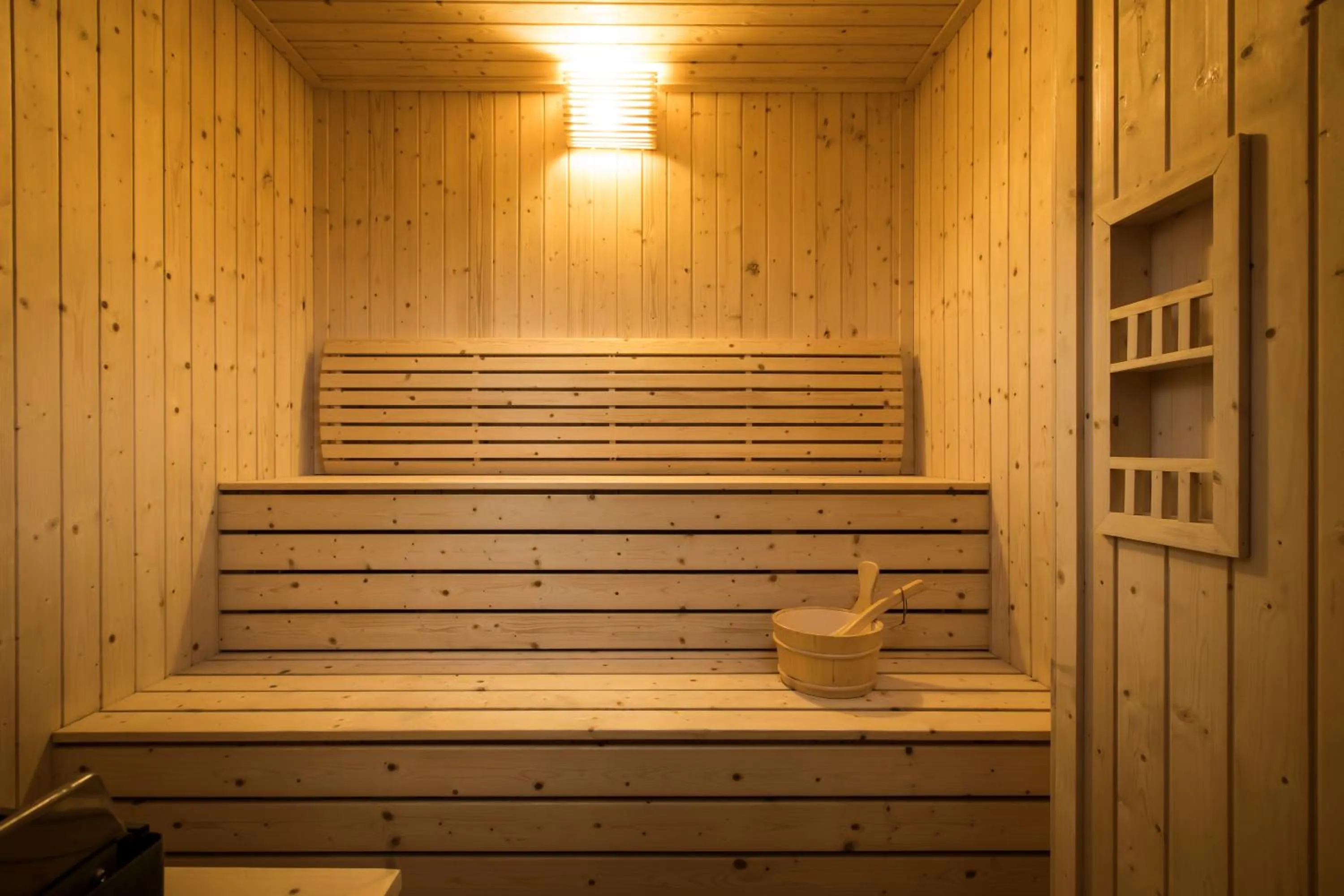 Sauna in Pinetree Marina Resort