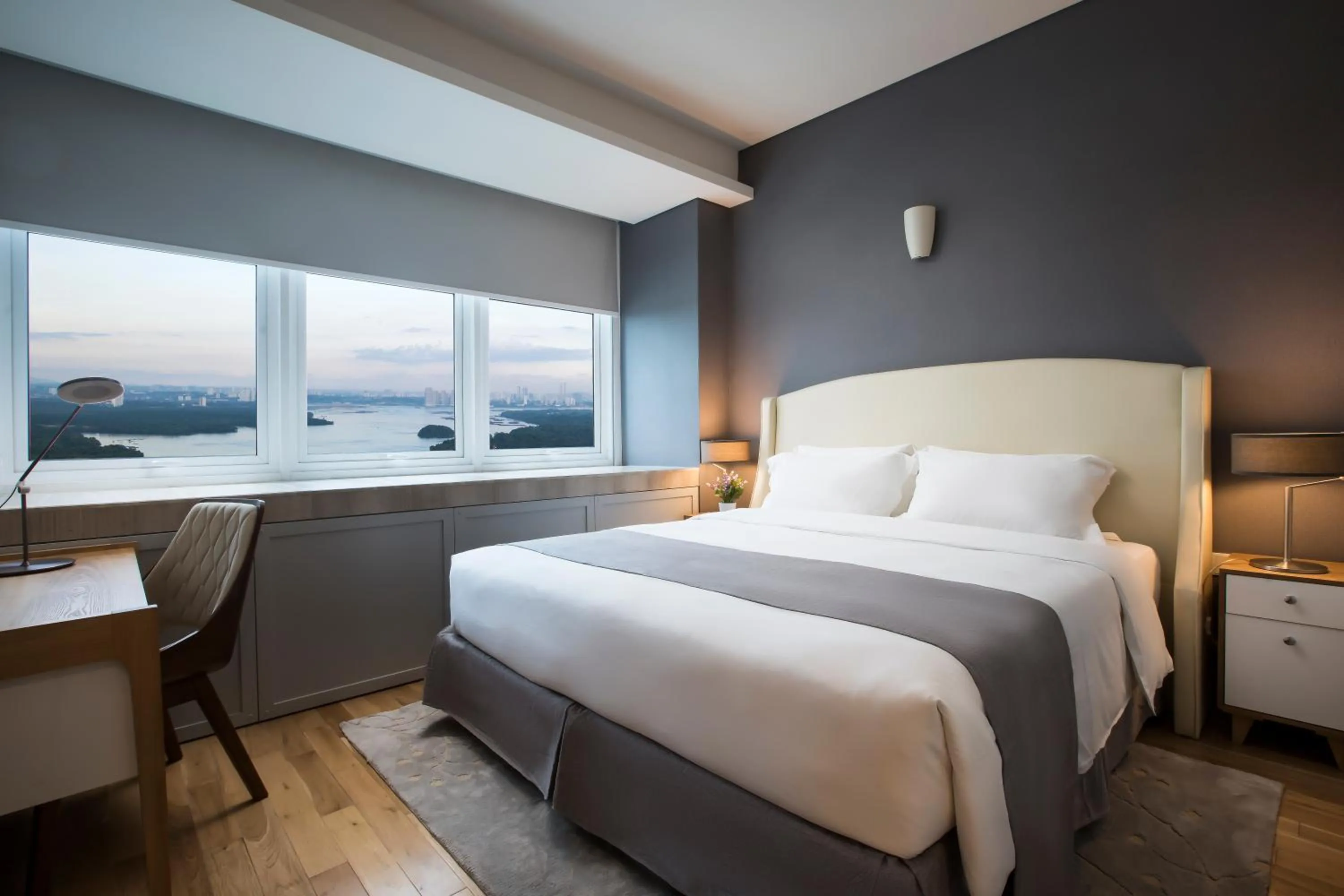 Bedroom, Bed in Pinetree Marina Resort