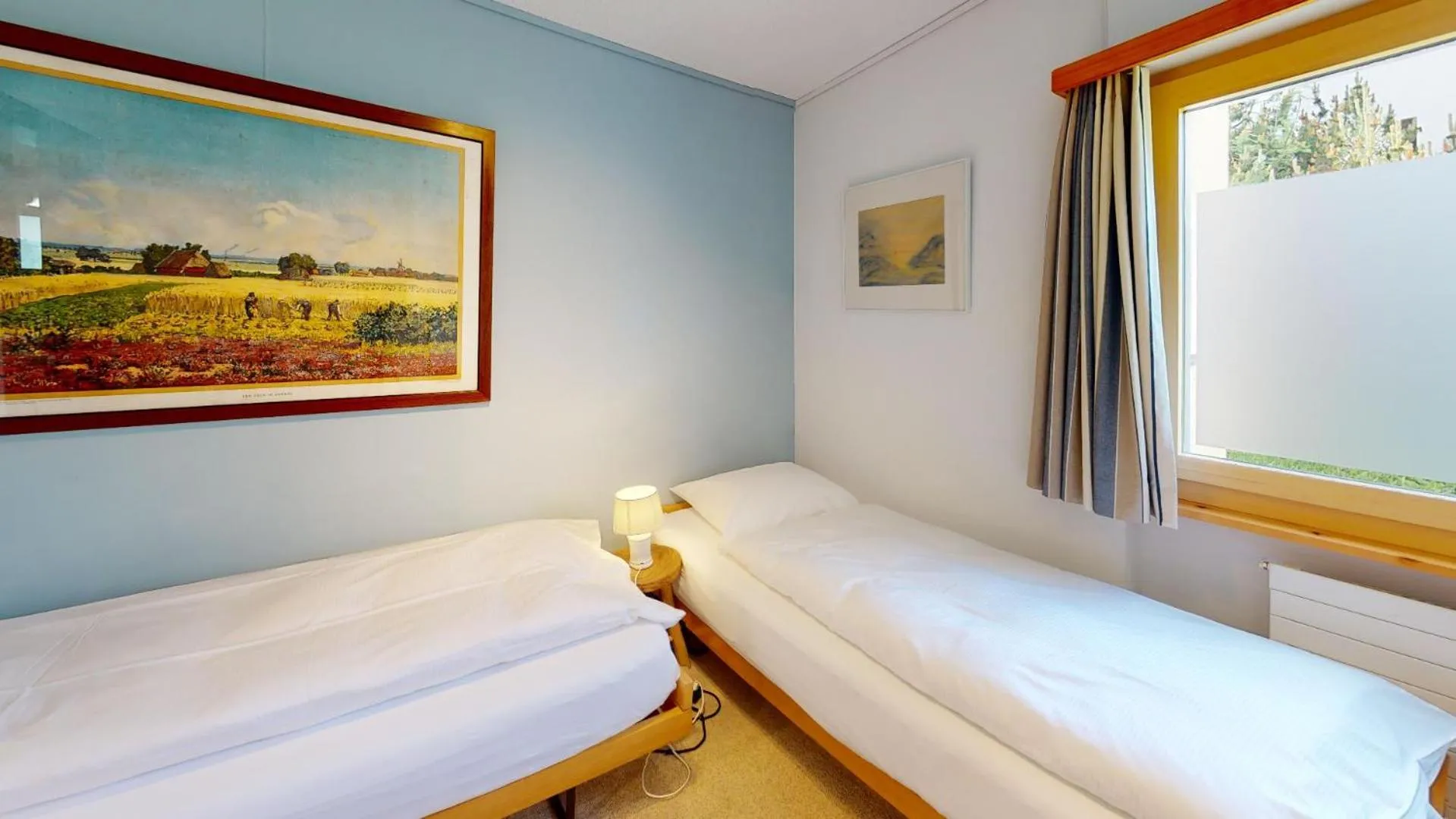 Bedroom, Bed in Mulin