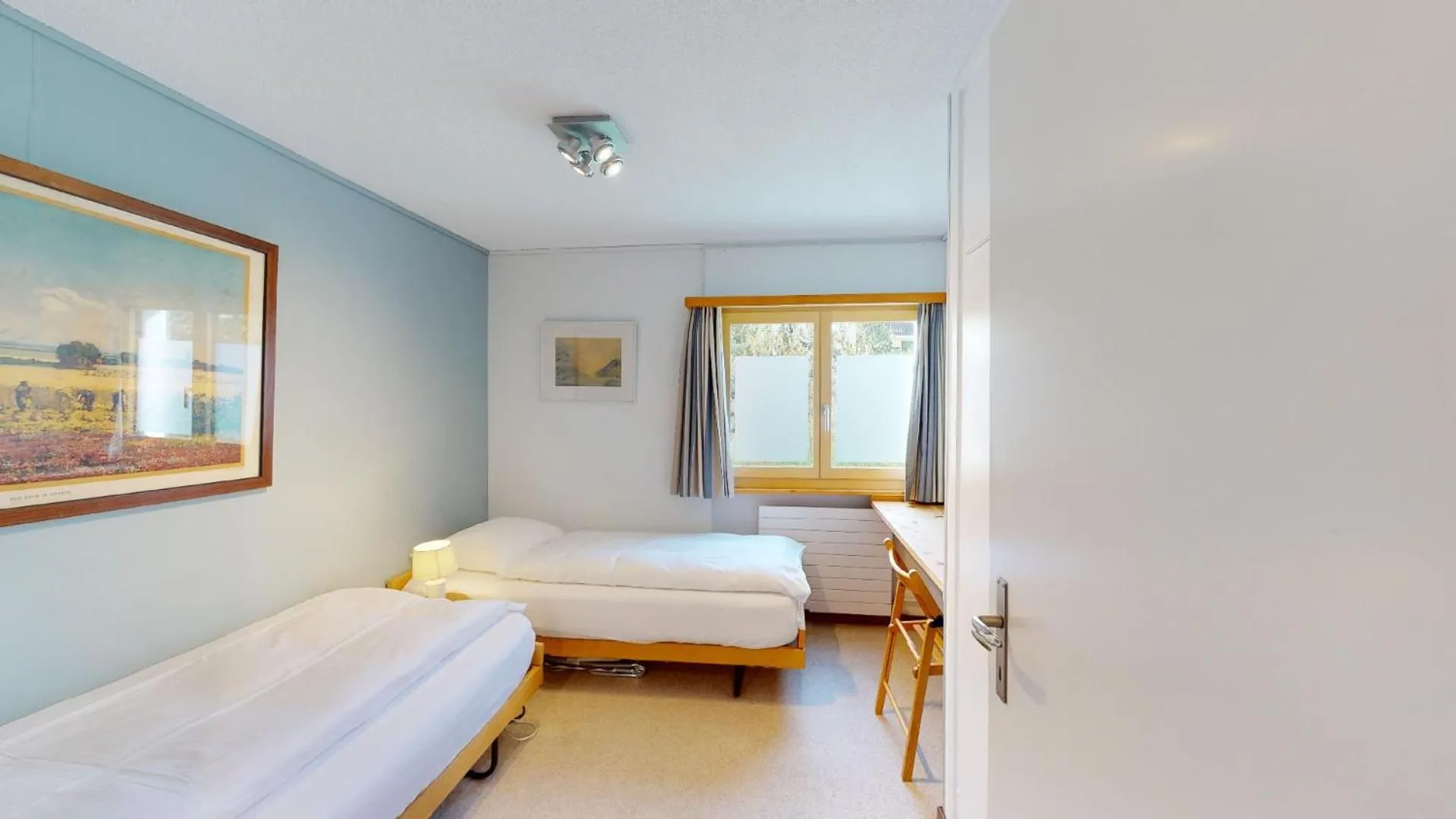 Bedroom, Bed in Mulin