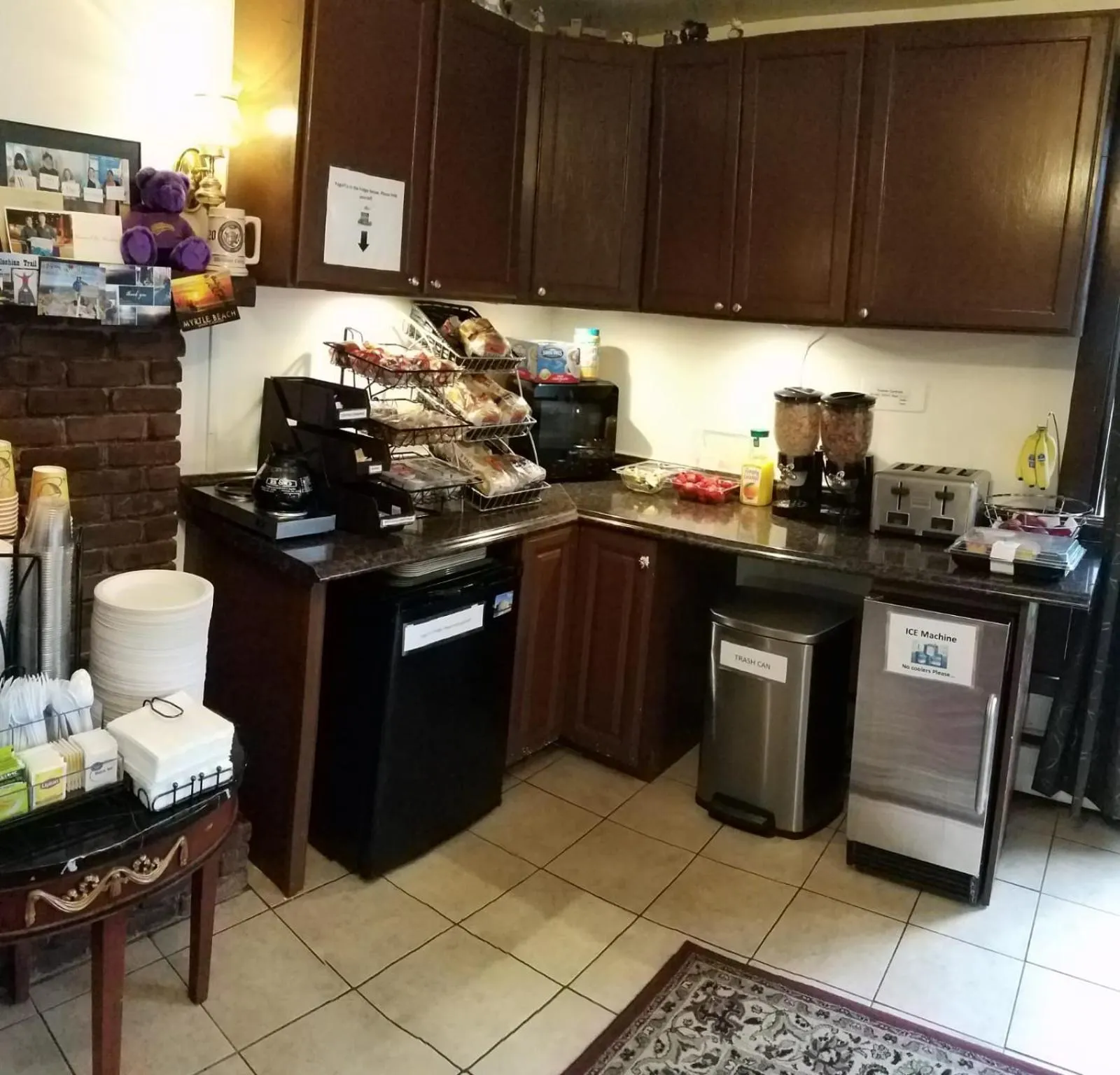 Breakfast in Williamstown Motel