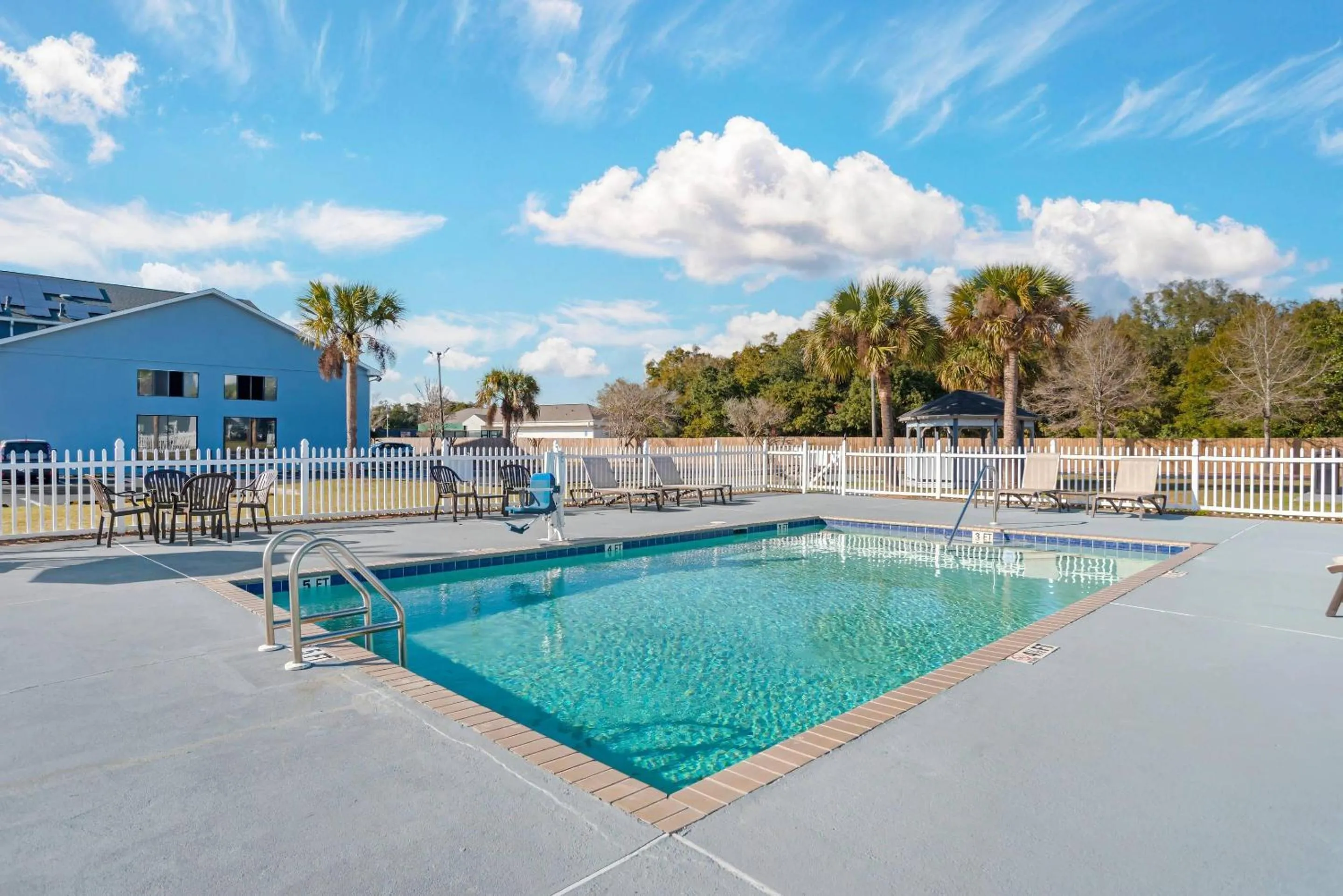 Swimming pool in Comfort Inn Pensacola near NAS Corry Station