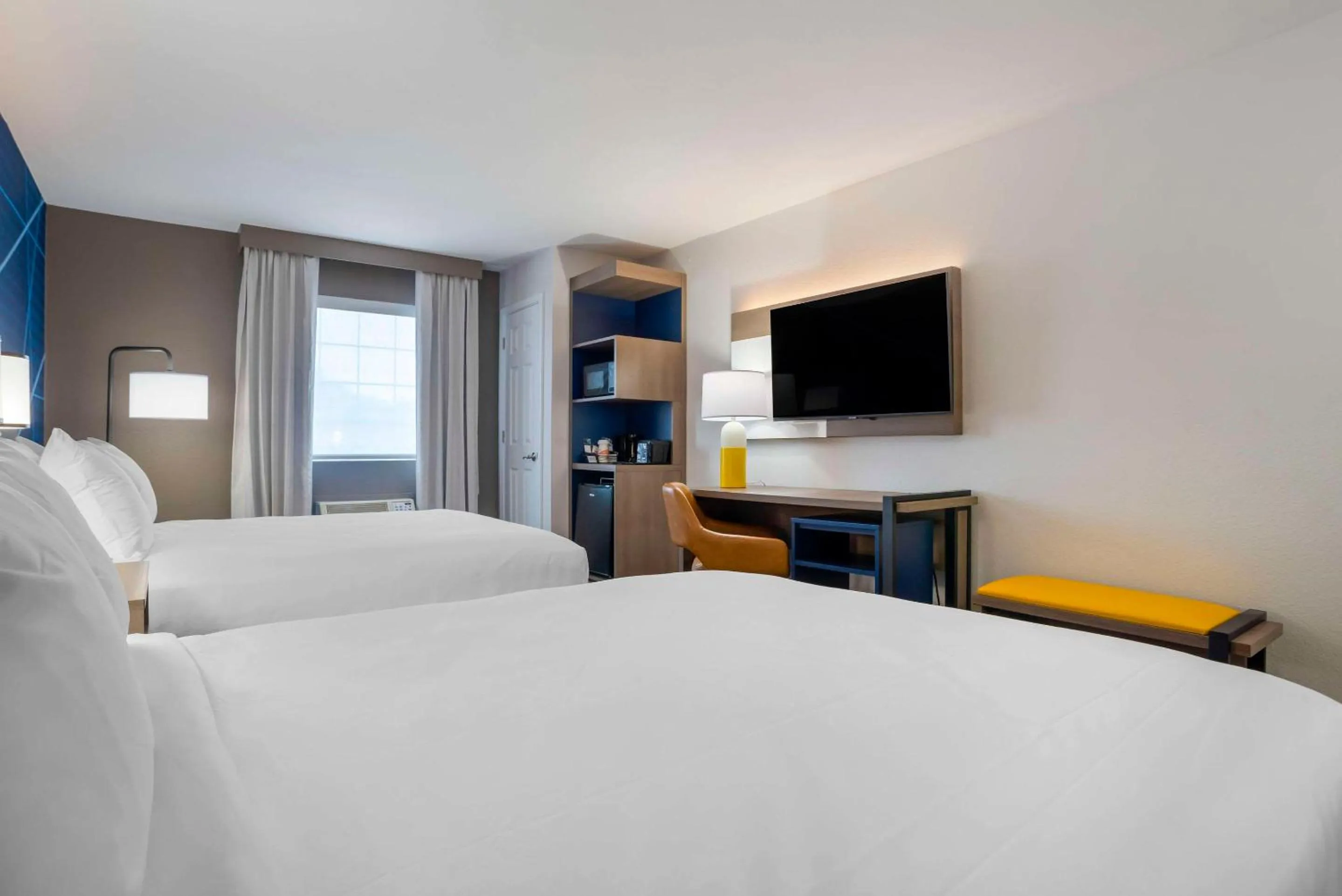 Bedroom, Bed in Comfort Inn Pensacola near NAS Corry Station