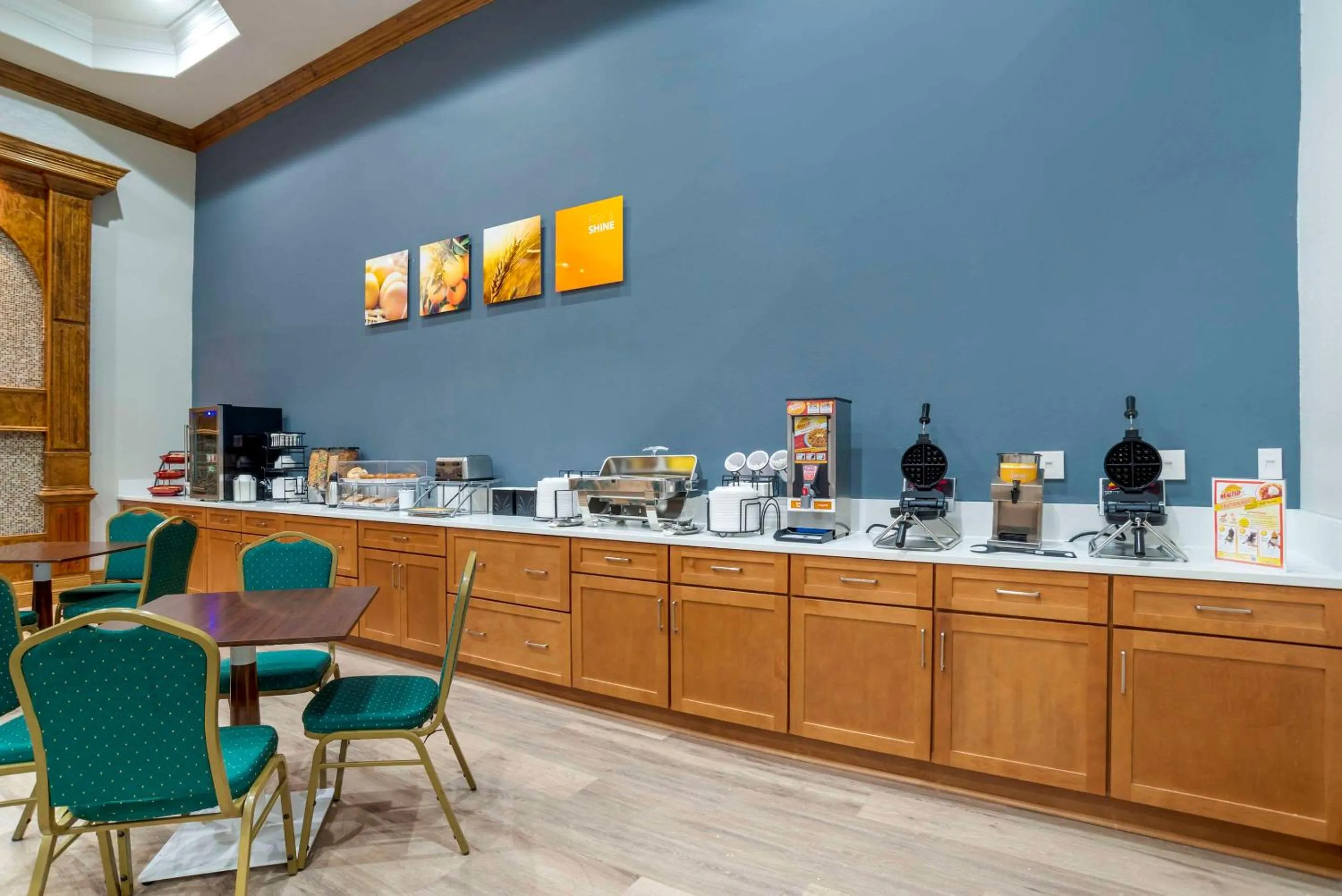 Breakfast in Comfort Inn Pensacola near NAS Corry Station