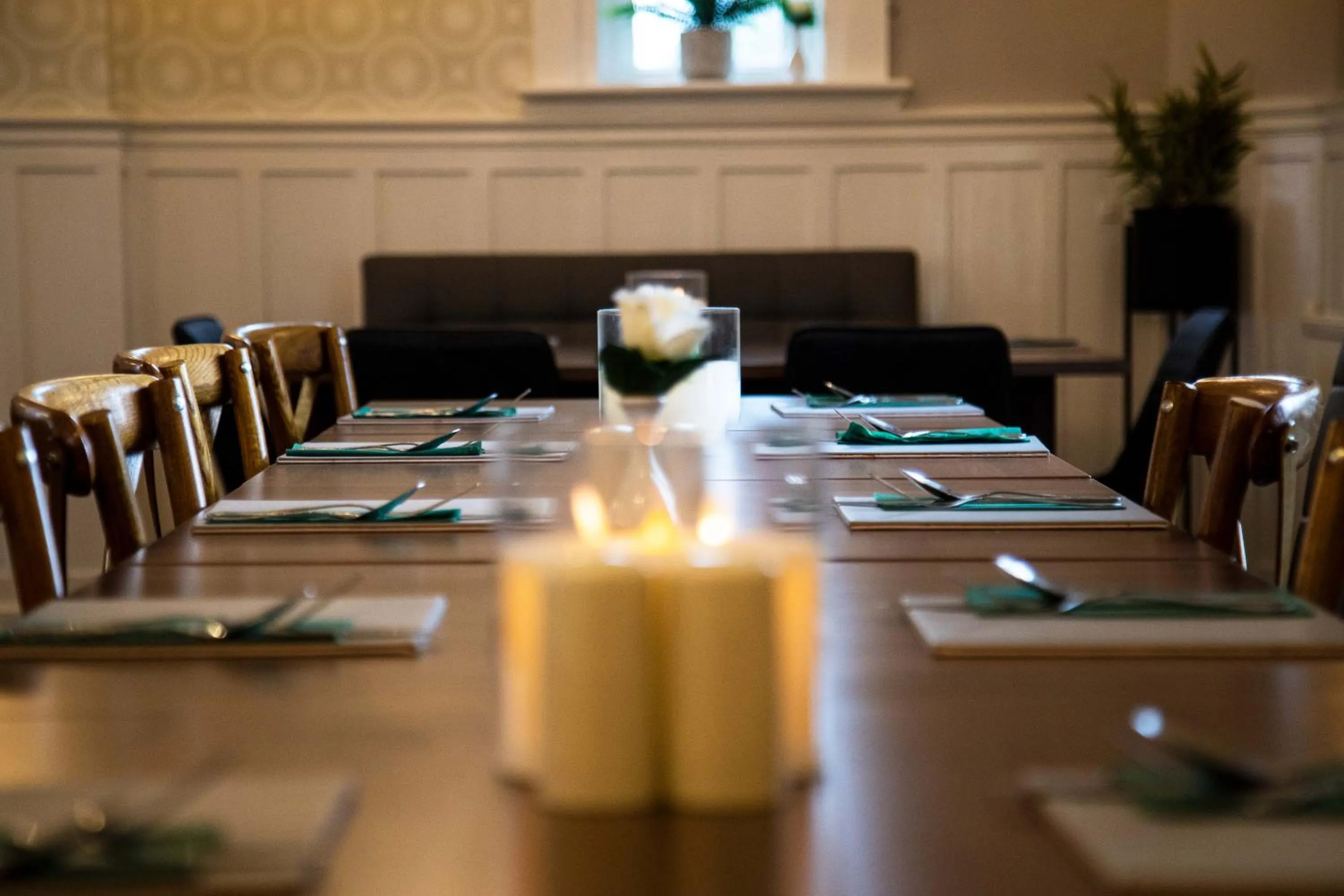 Restaurant/places to eat in The Hand Hotel