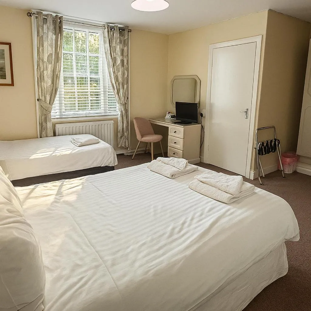 Bed in The Hand Hotel