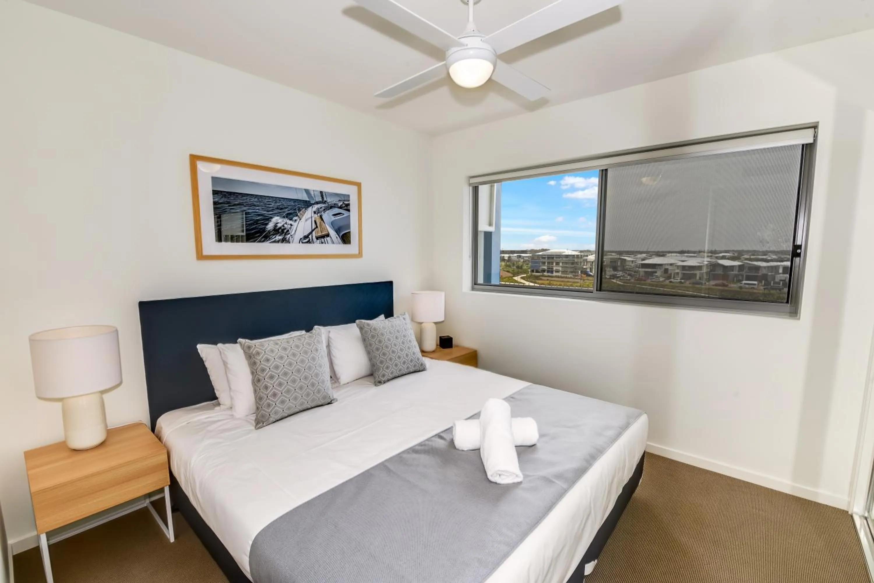 Bedroom, Bed in Aquarius Kawana