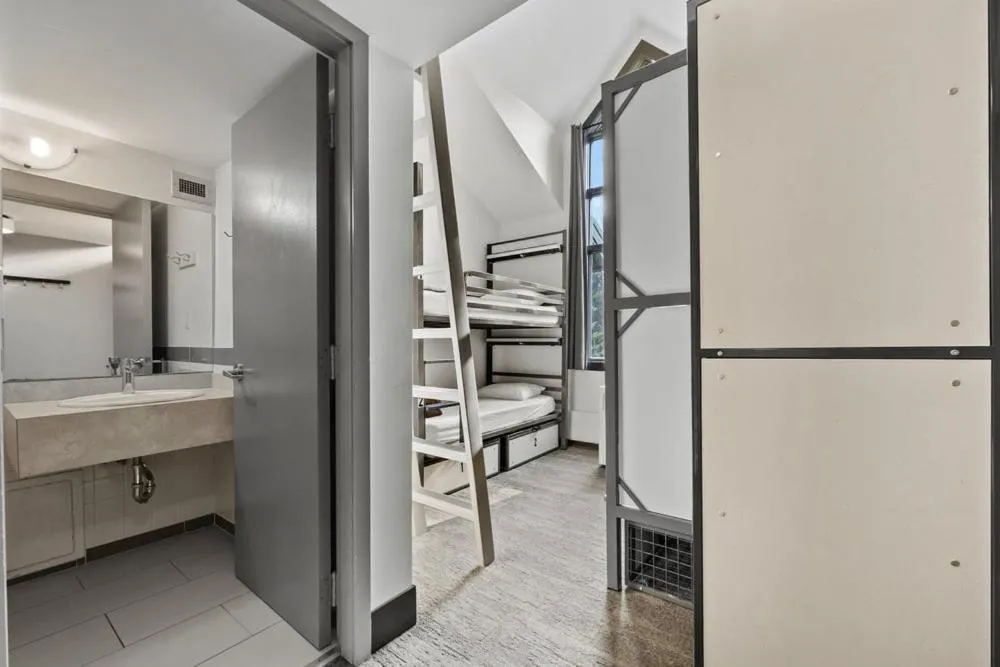 Single Bed in Mixed Dormitory Room in HI Lake Louise Alpine Centre - Hostel