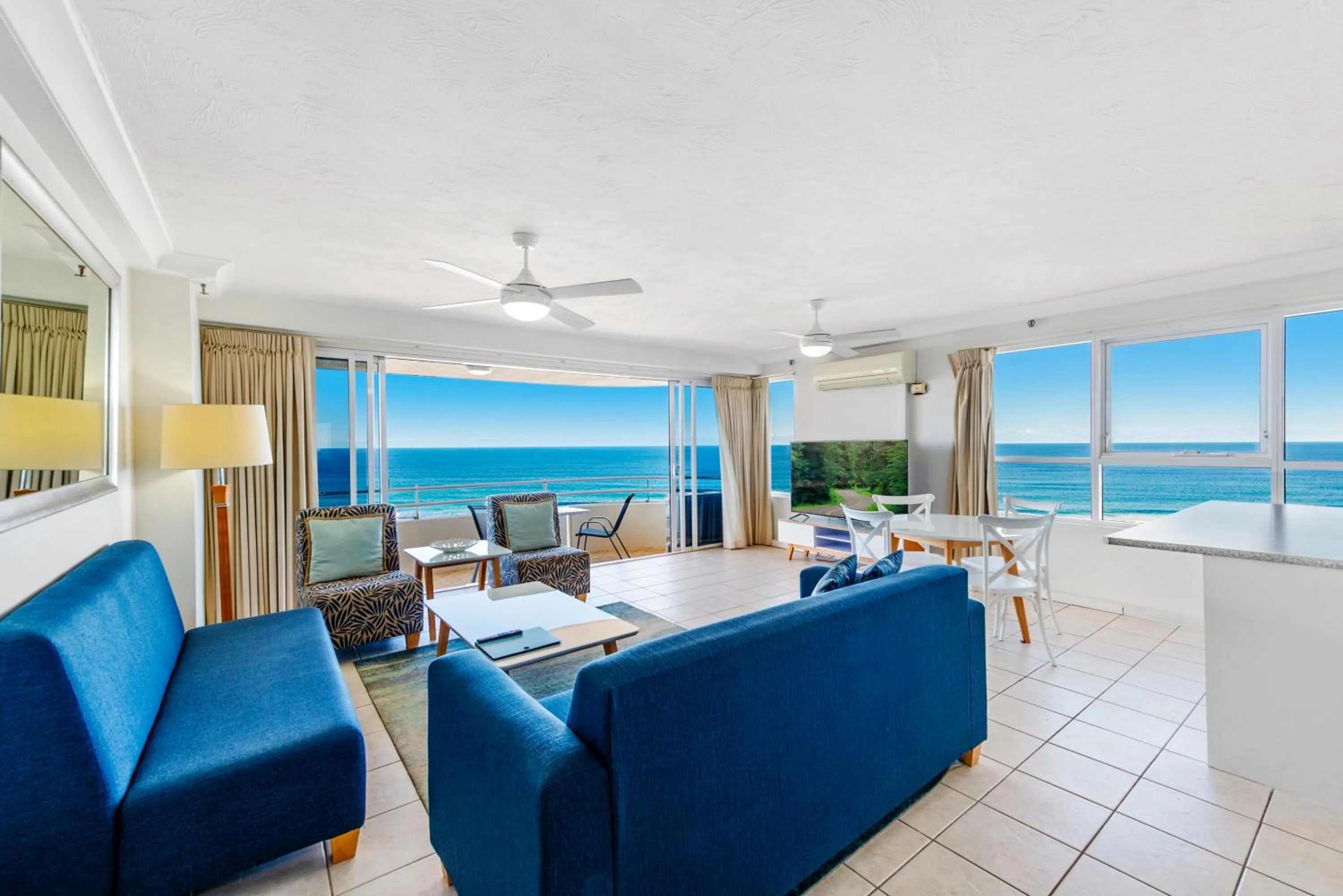 Balcony/Terrace in Zenith Ocean Front Apartments Gold Coast - Official Listing