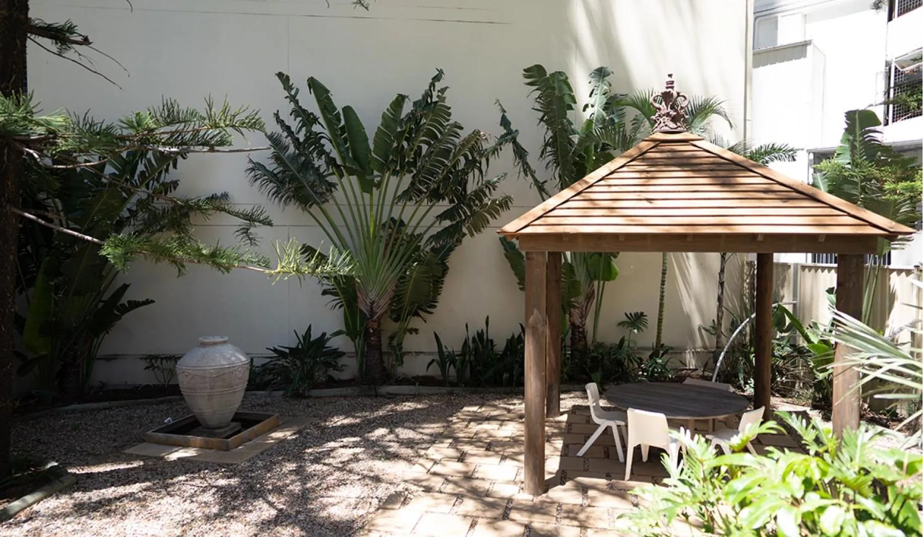 Property building in Zenith Ocean Front Apartments Gold Coast - Official Listing