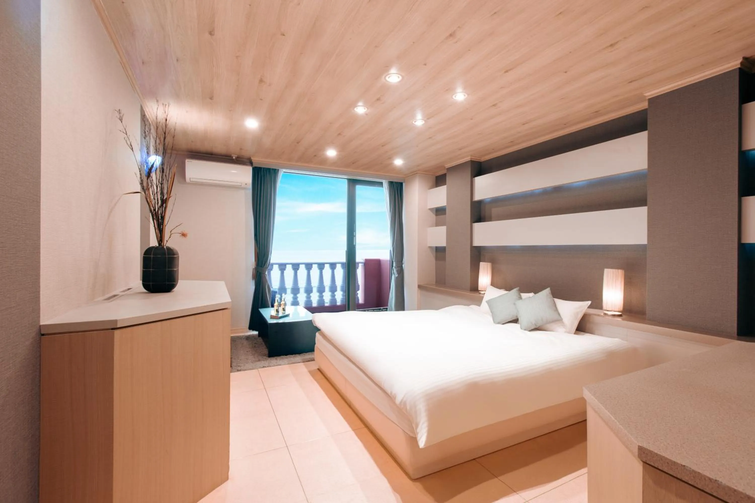 Bedroom, Bed in Hotel Luna Coast (Adult Only)