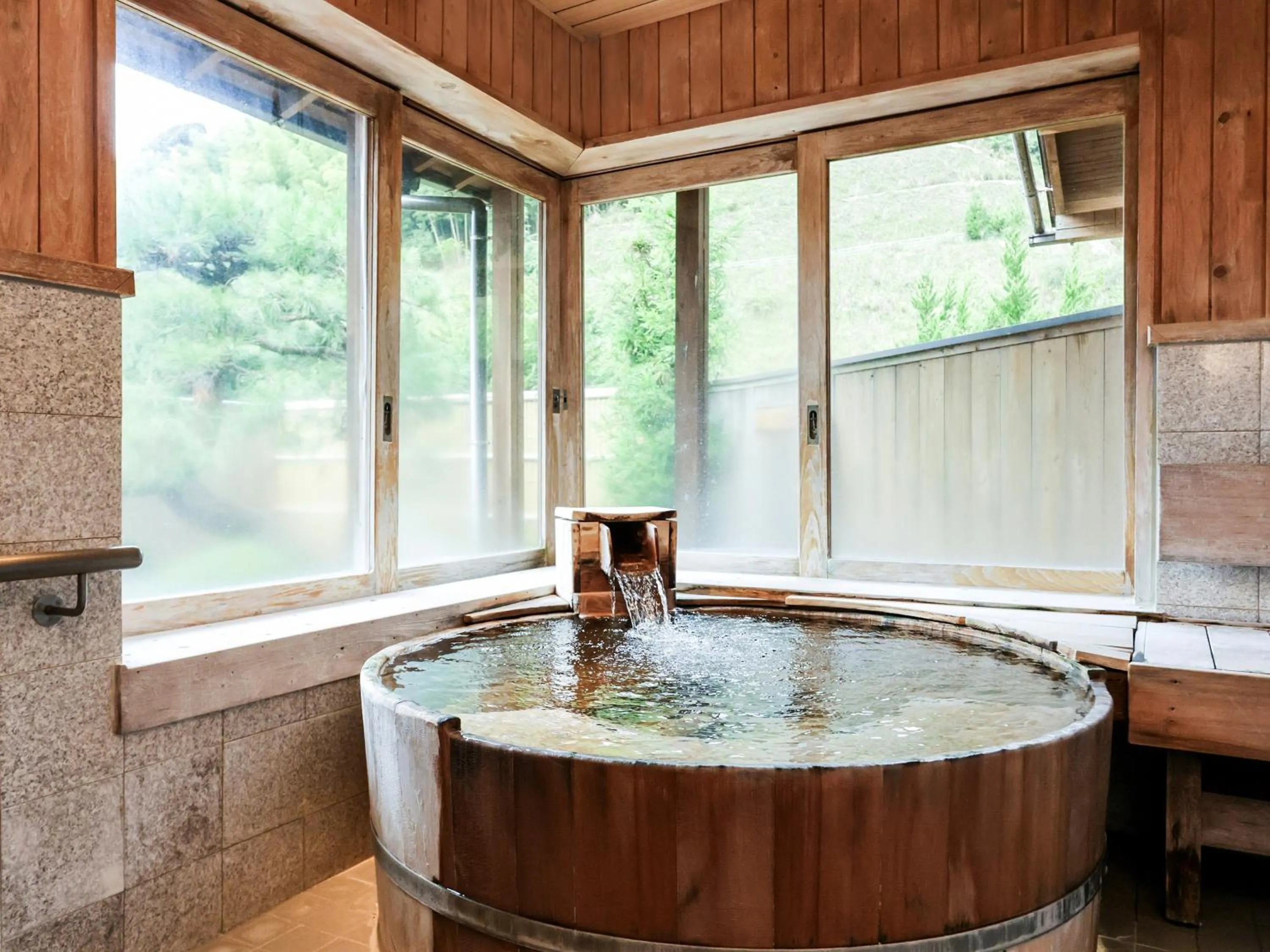 Hot Spring Bath in Ichinomata Onsen Grand Hotel