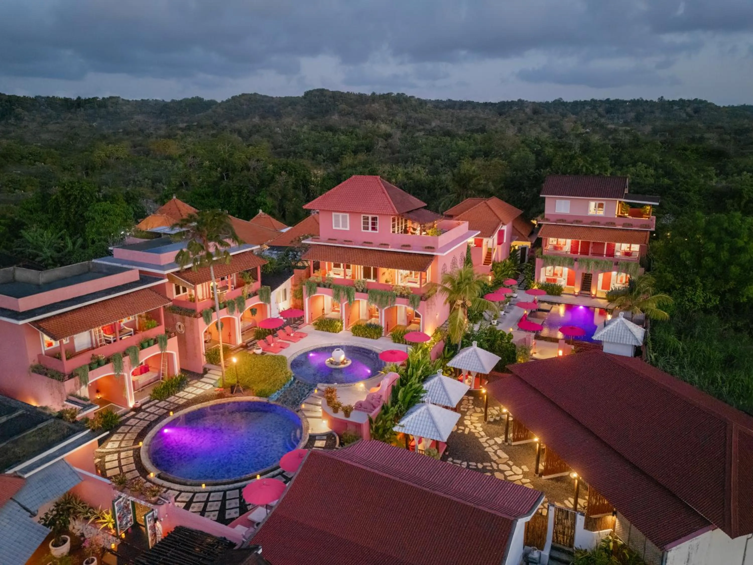 PinkCoco Uluwatu - Constant Surprises & for Cool Adults Only