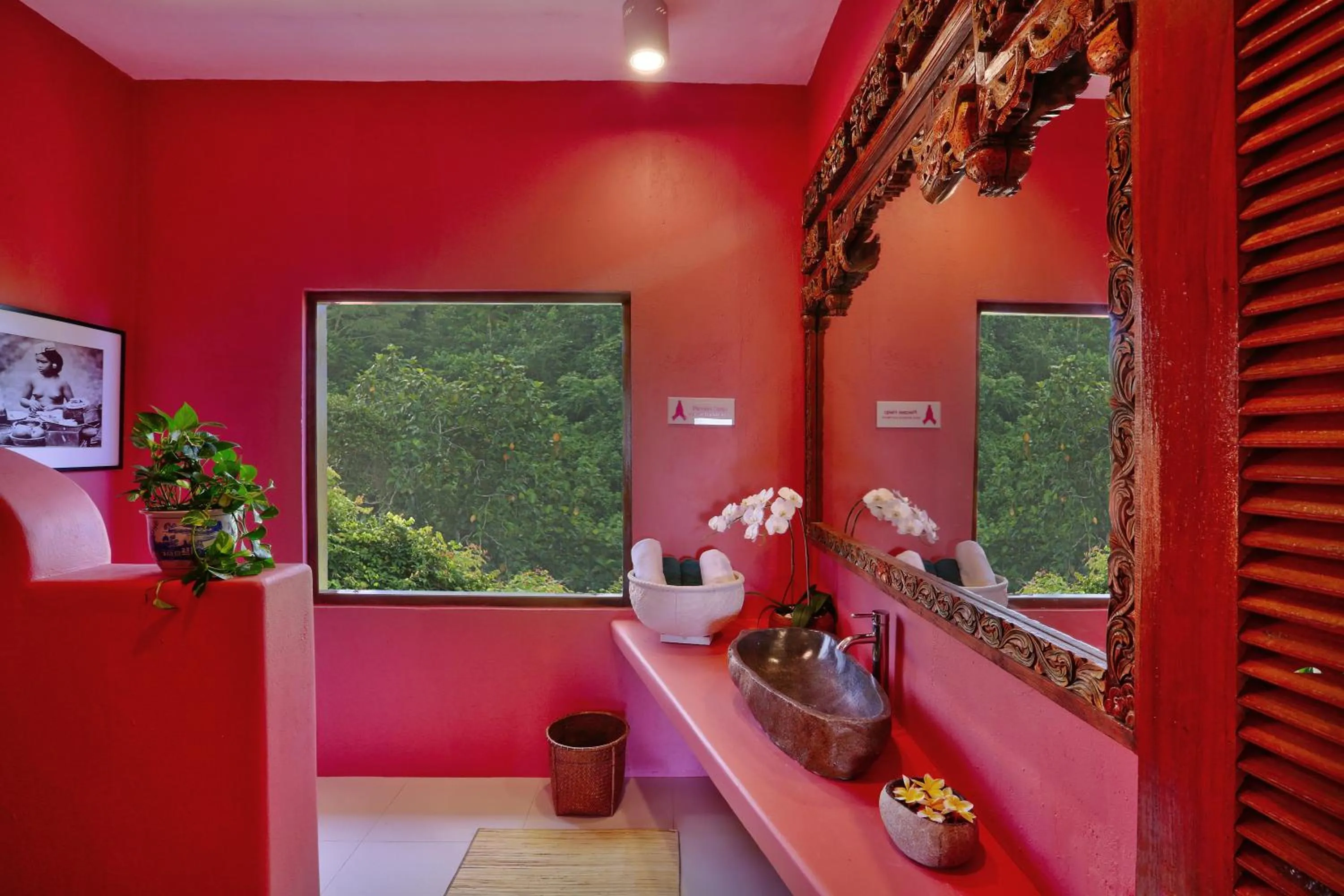 Bathroom in PinkCoco Uluwatu - Constant Surprises & for Cool Adults Only