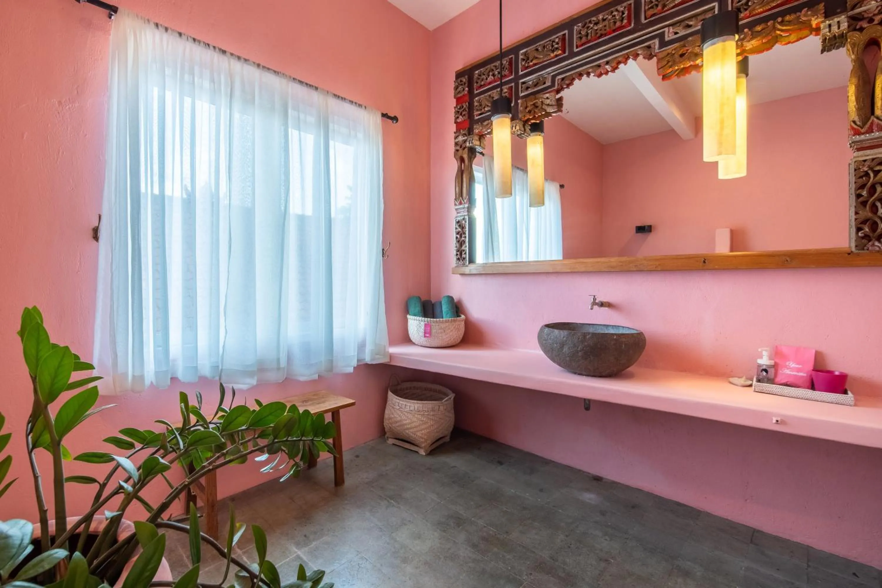 Bathroom in PinkCoco Uluwatu - Constant Surprises & for Cool Adults Only