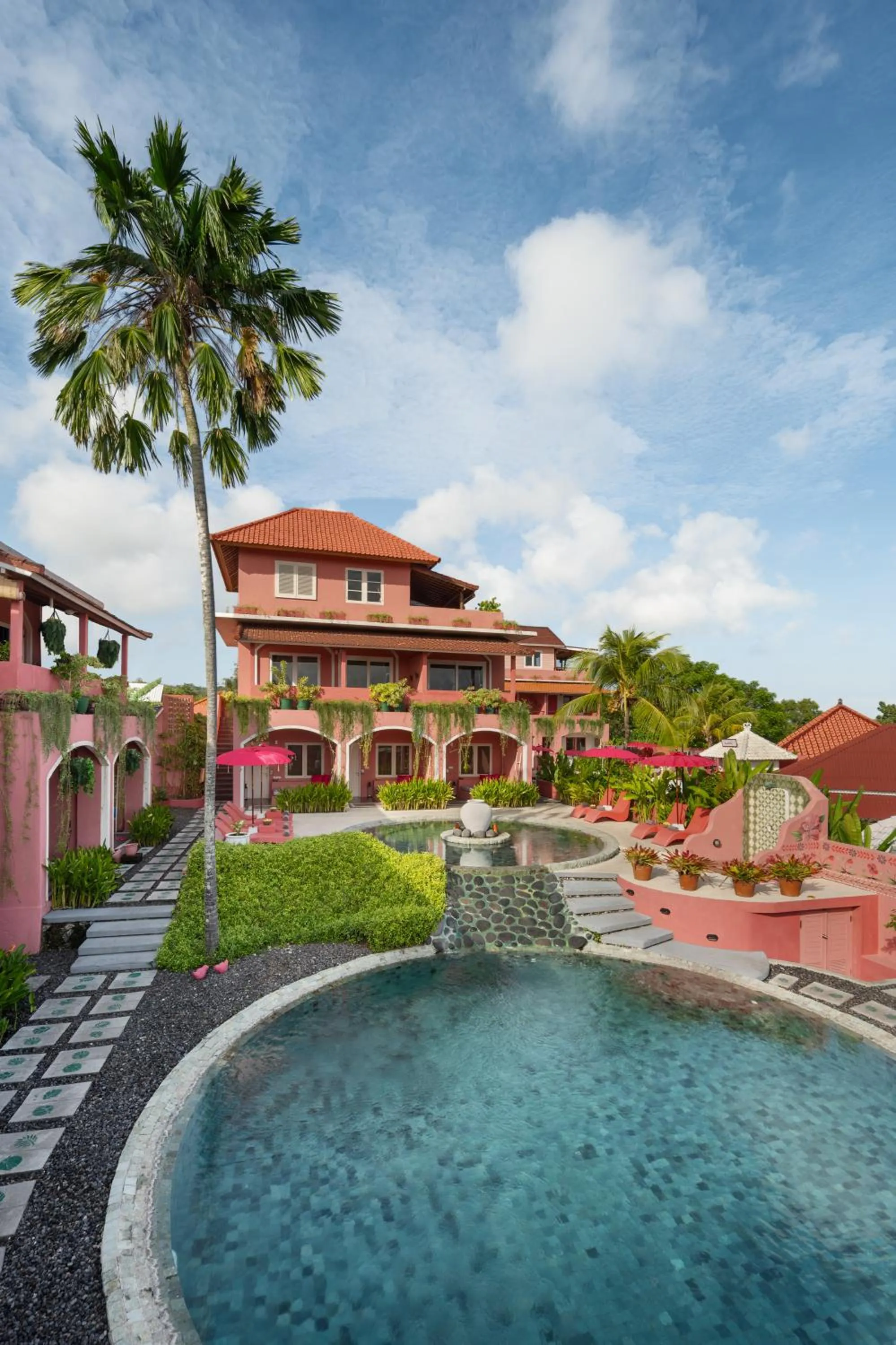 PinkCoco Uluwatu - Constant Surprises & for Cool Adults Only