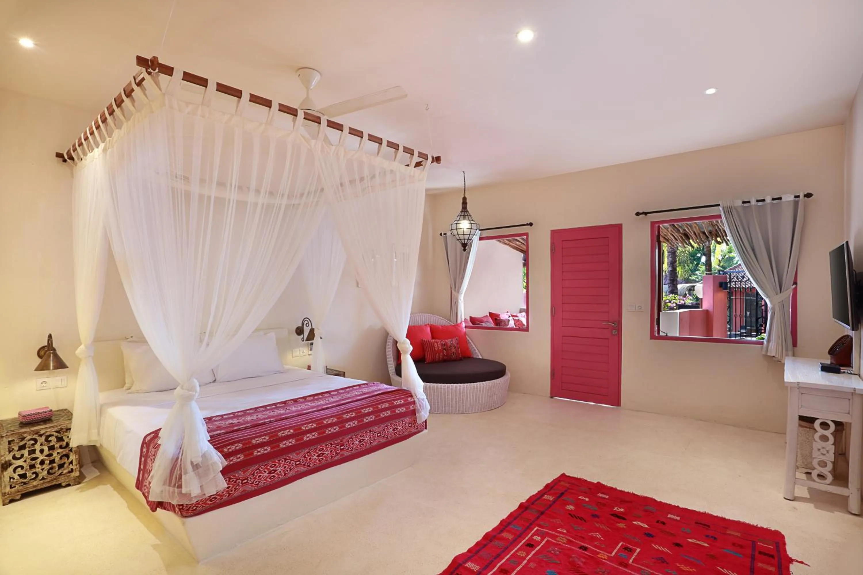 Bedroom, Bed in PinkCoco Uluwatu - Constant Surprises & for Cool Adults Only