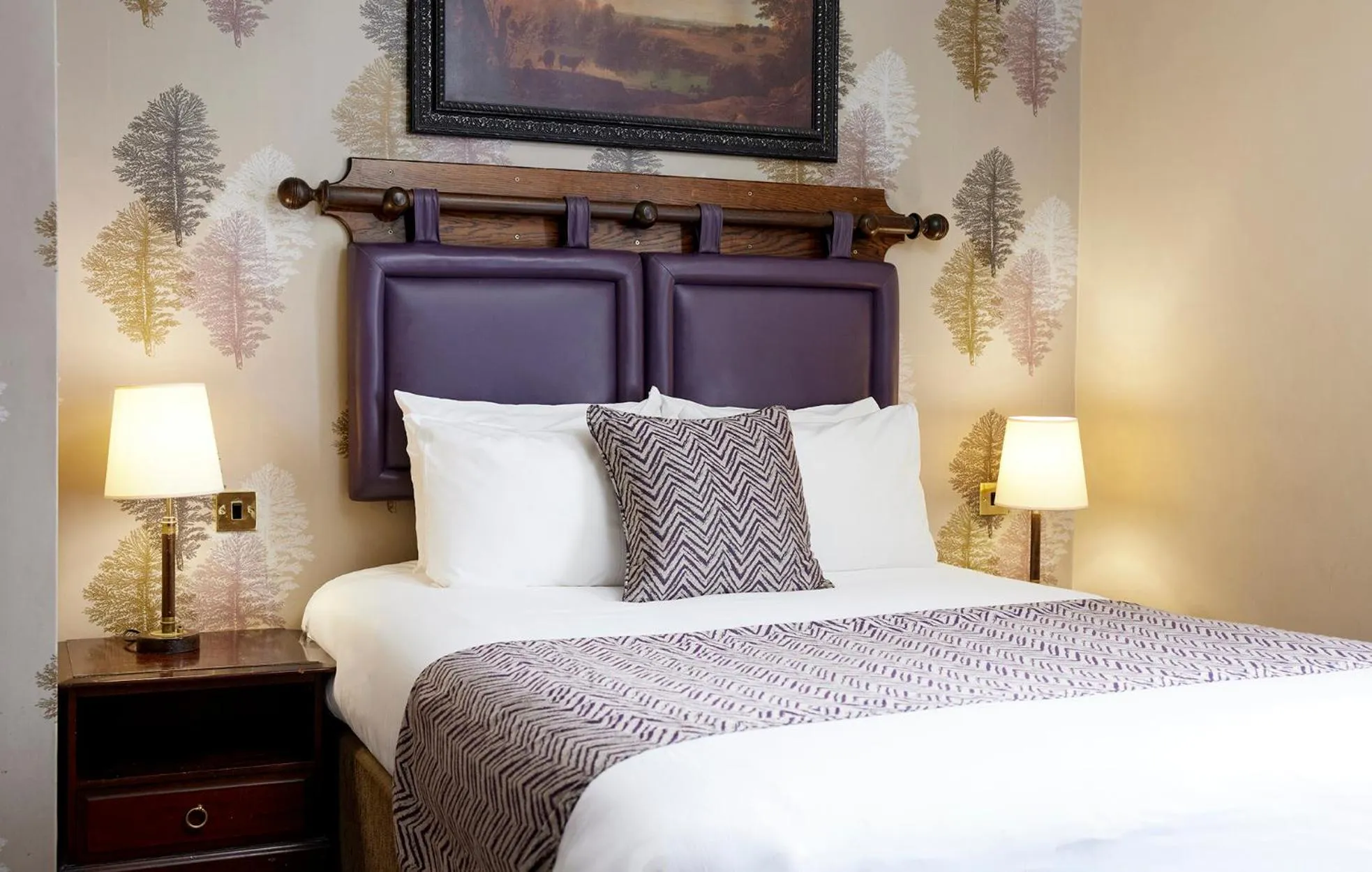 Bedroom, Bed in The Coleshill by Greene King Inns