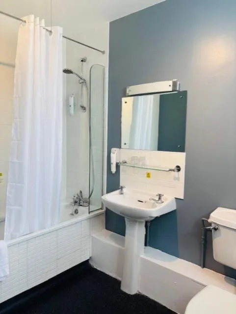 The Coleshill by Greene King Inns