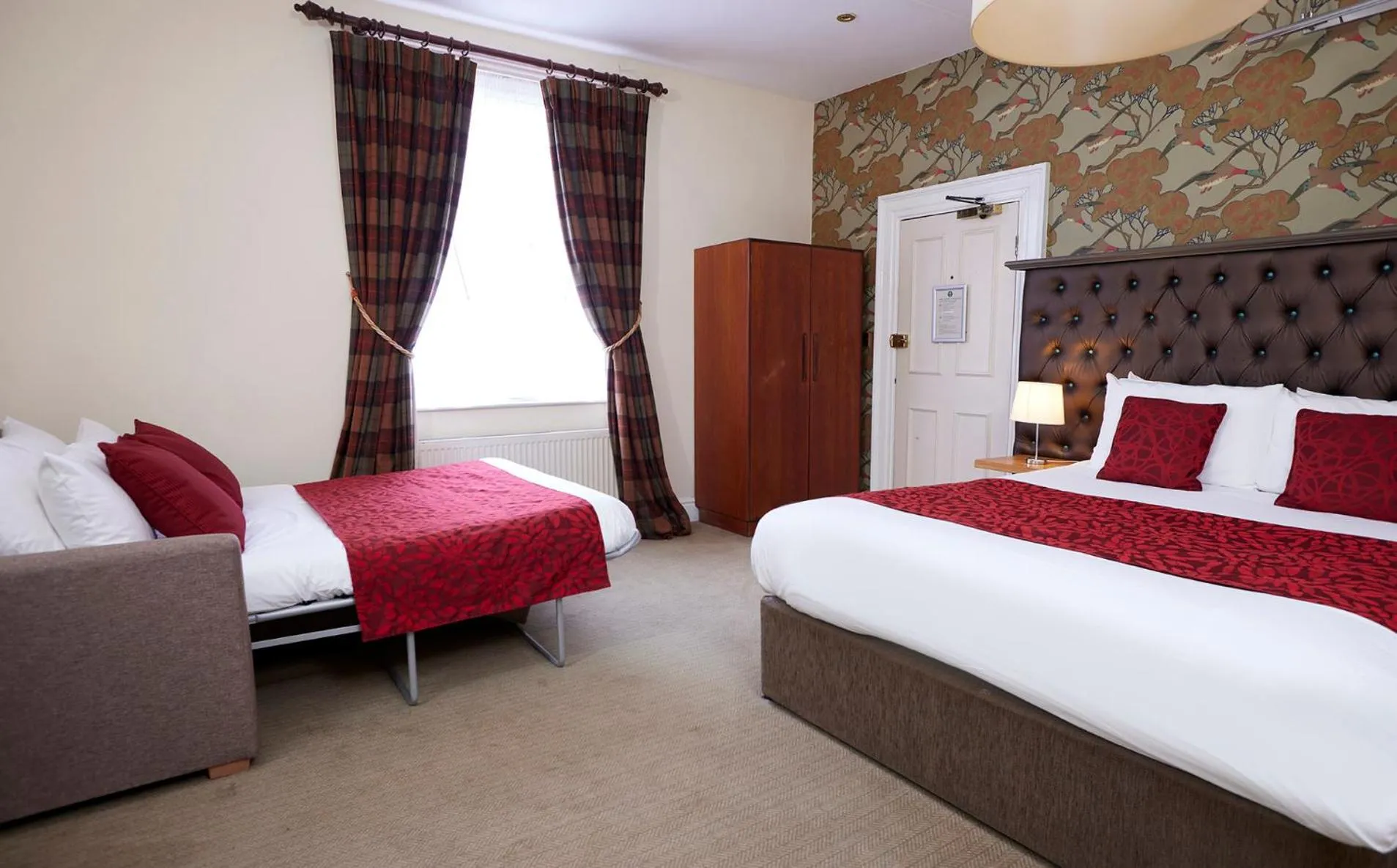 Bedroom, Bed in The Coleshill by Greene King Inns