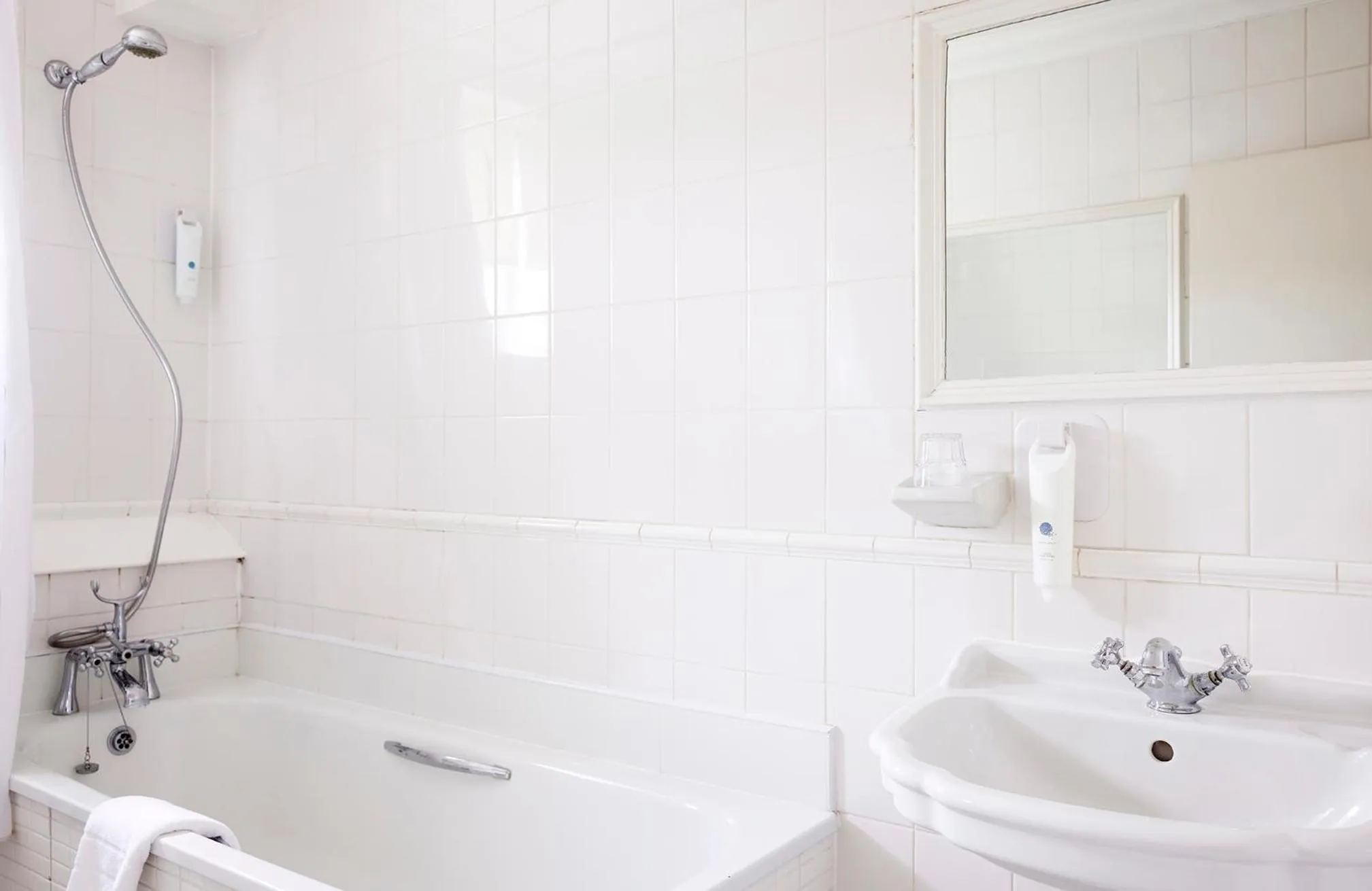 Bathroom in The Coleshill by Greene King Inns