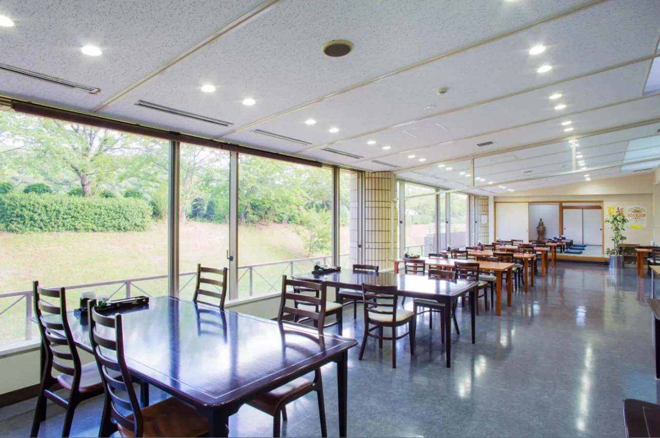 Restaurant/places to eat in Chikugofunegoya Koen No Yado