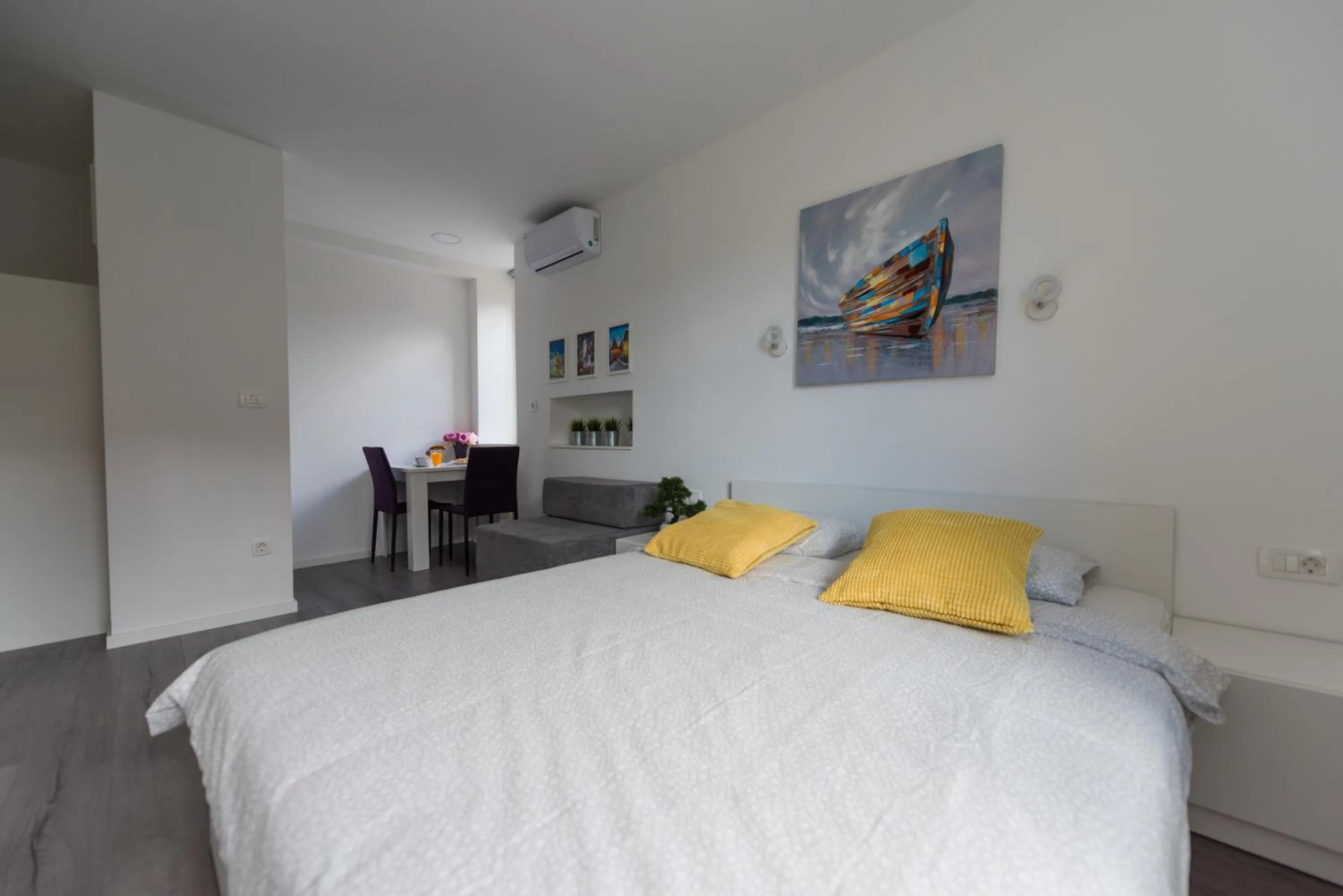 Bed in King's Street Apartments