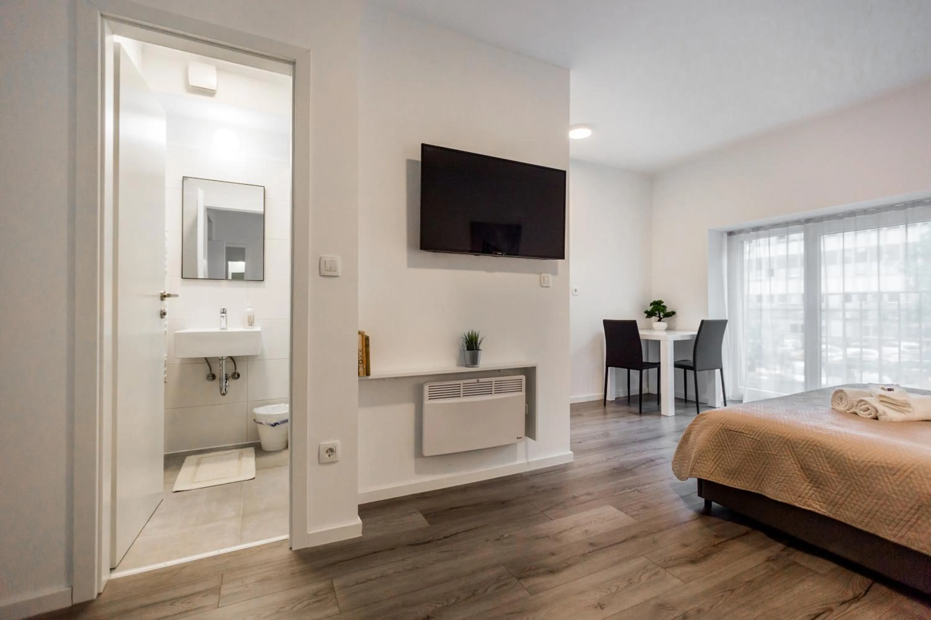 Bed in King's Street Apartments