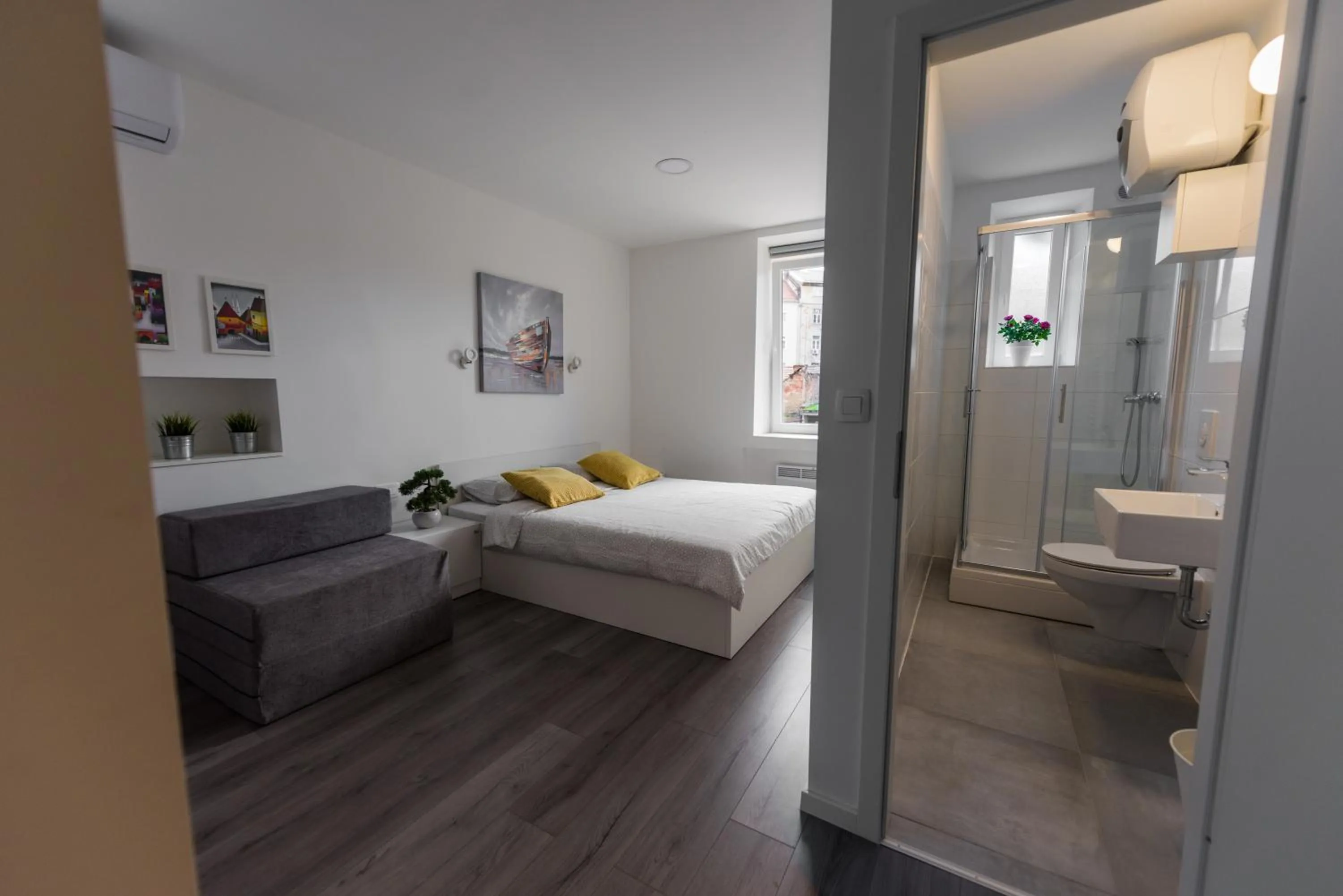 Bed in King's Street Apartments