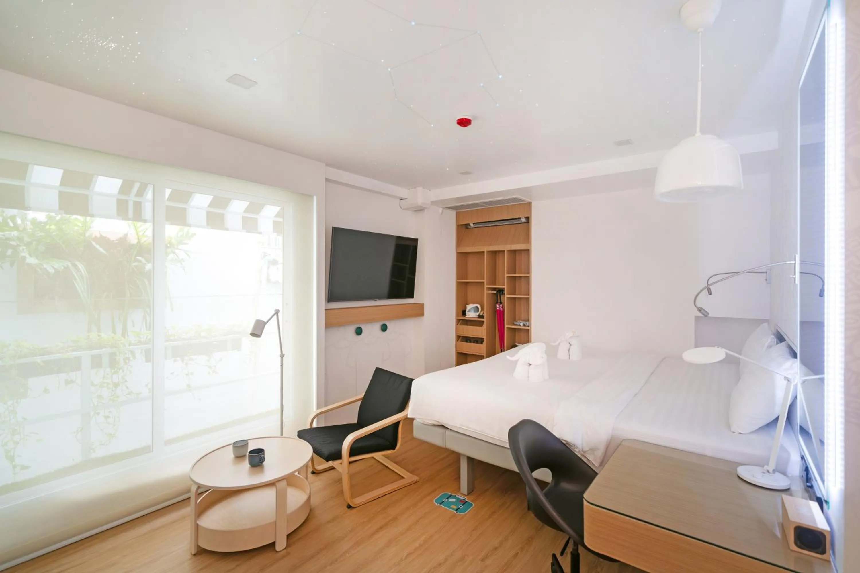 Bed in The Color Kata