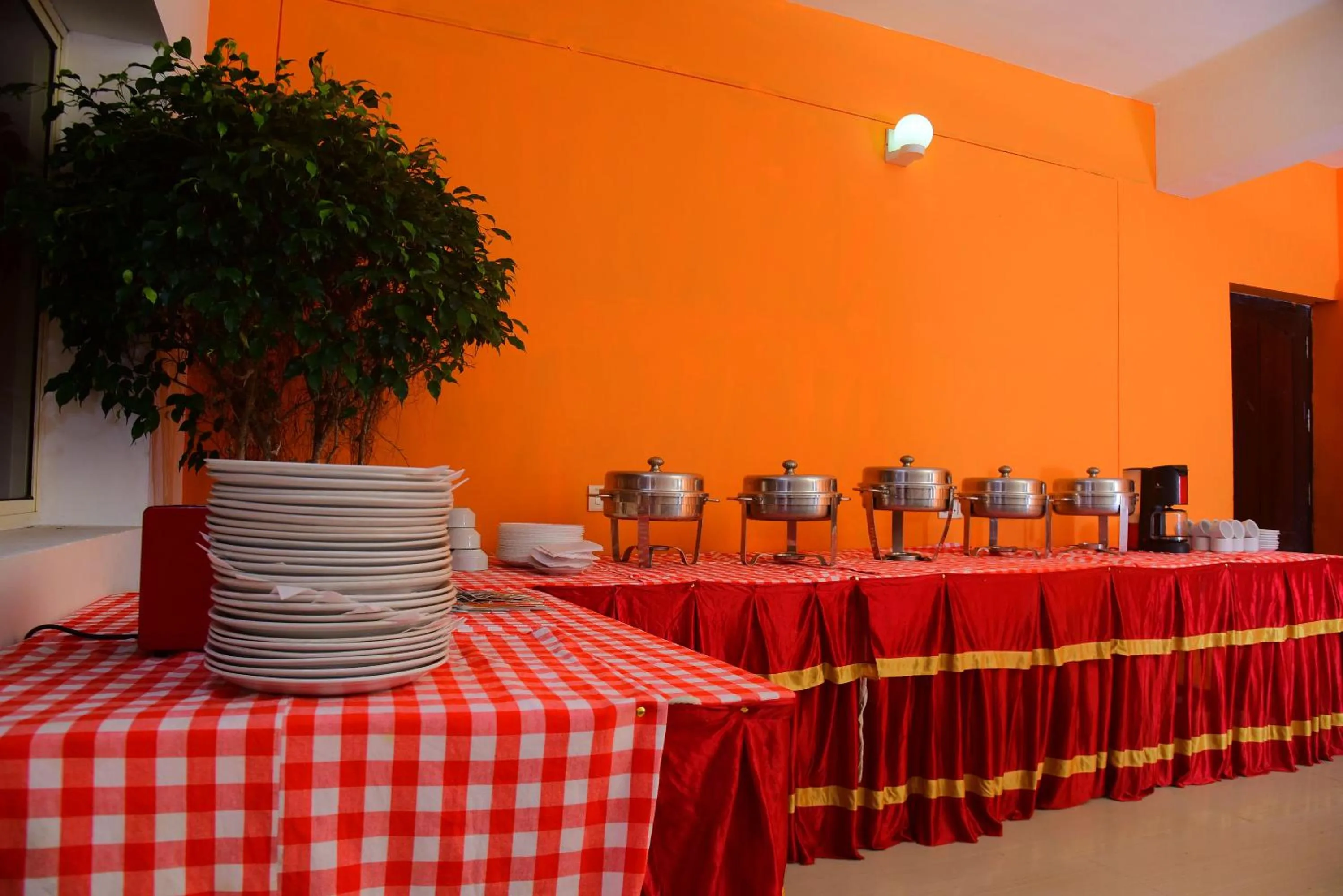 Restaurant/places to eat in Ocean Bay Ayurvedic Beach Resort