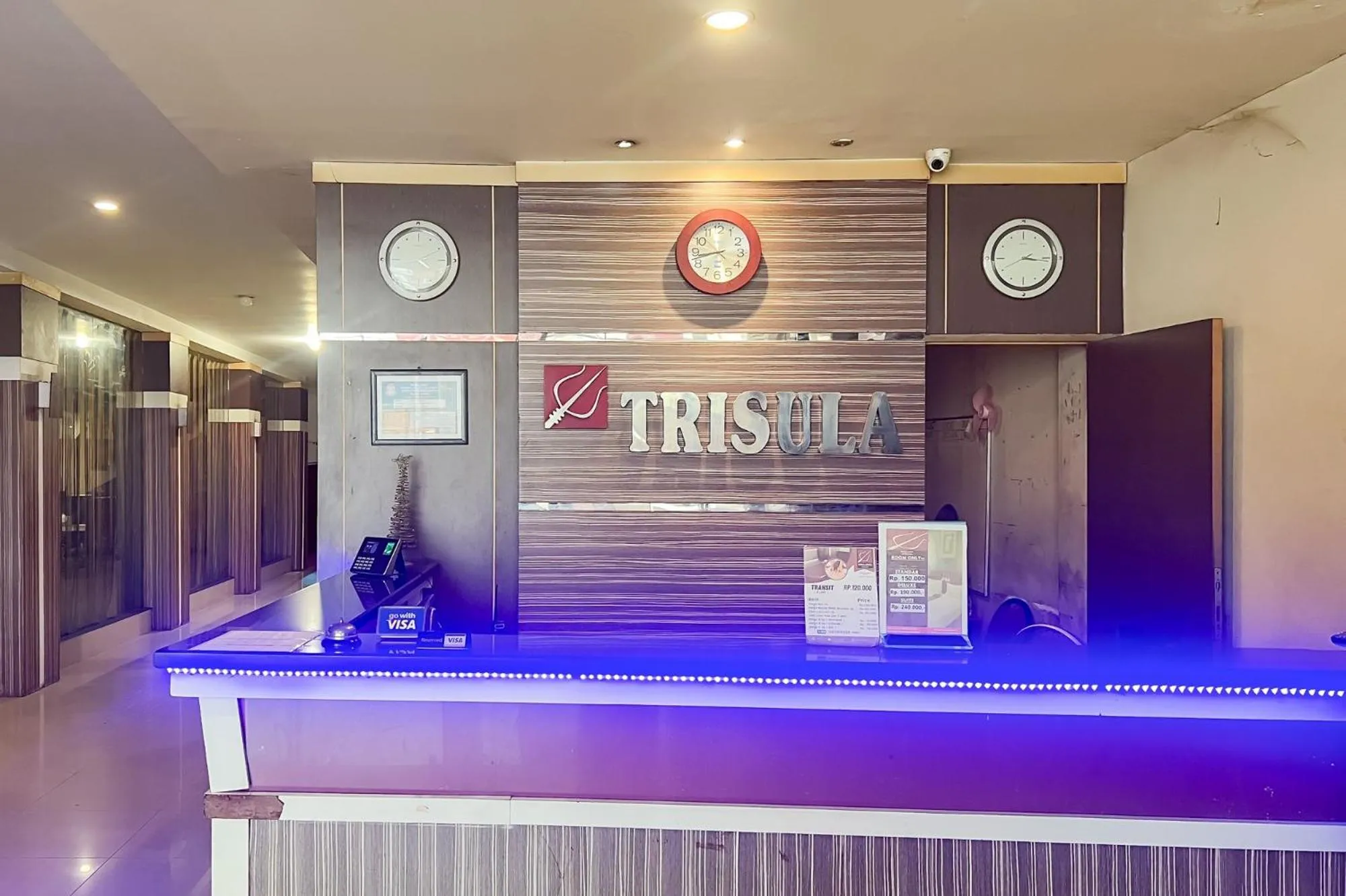 Lobby or reception in Urbanview Trisula Hotel Makassar
