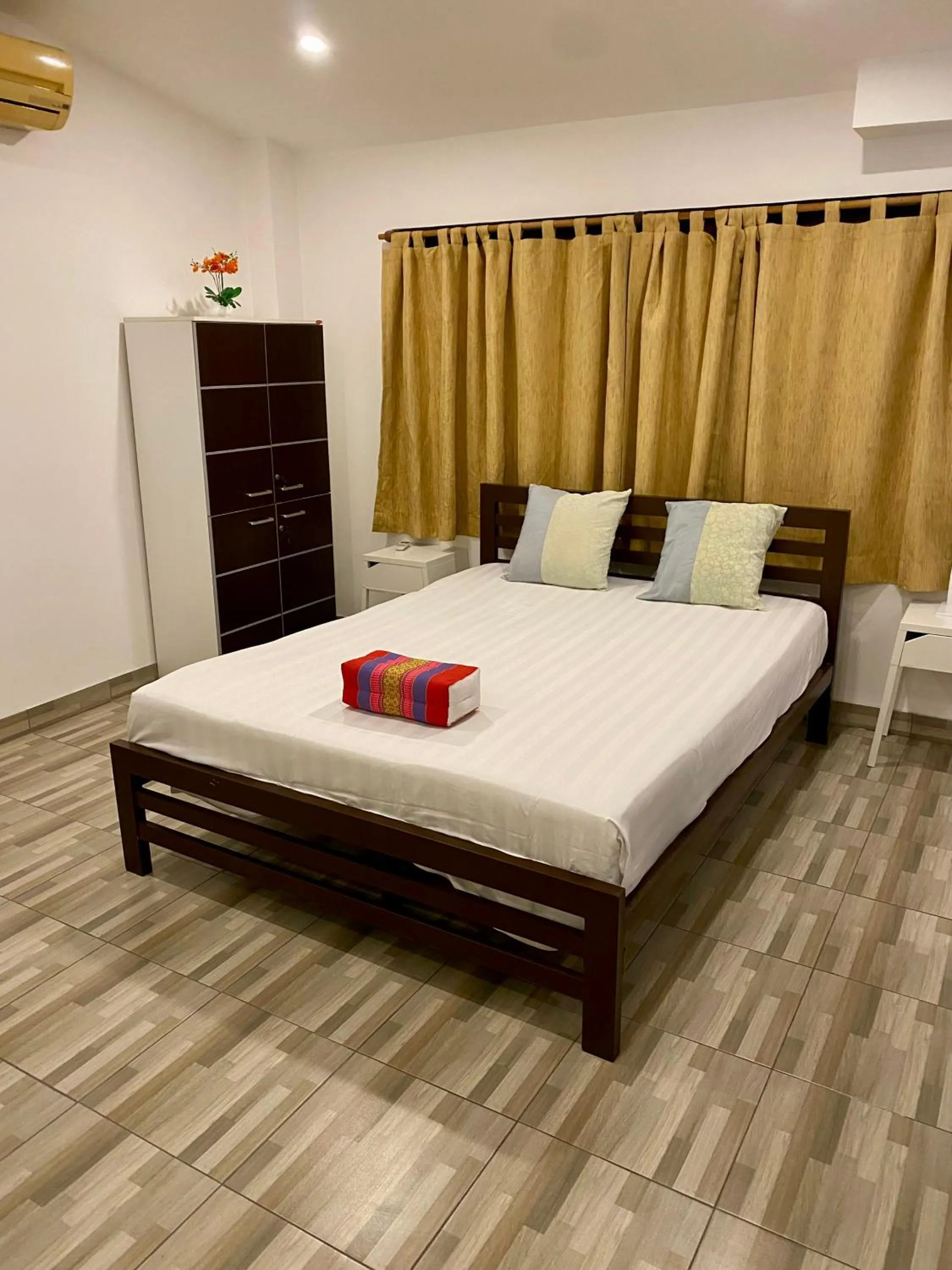 Bed in Eden Bungalows Fisherman's village