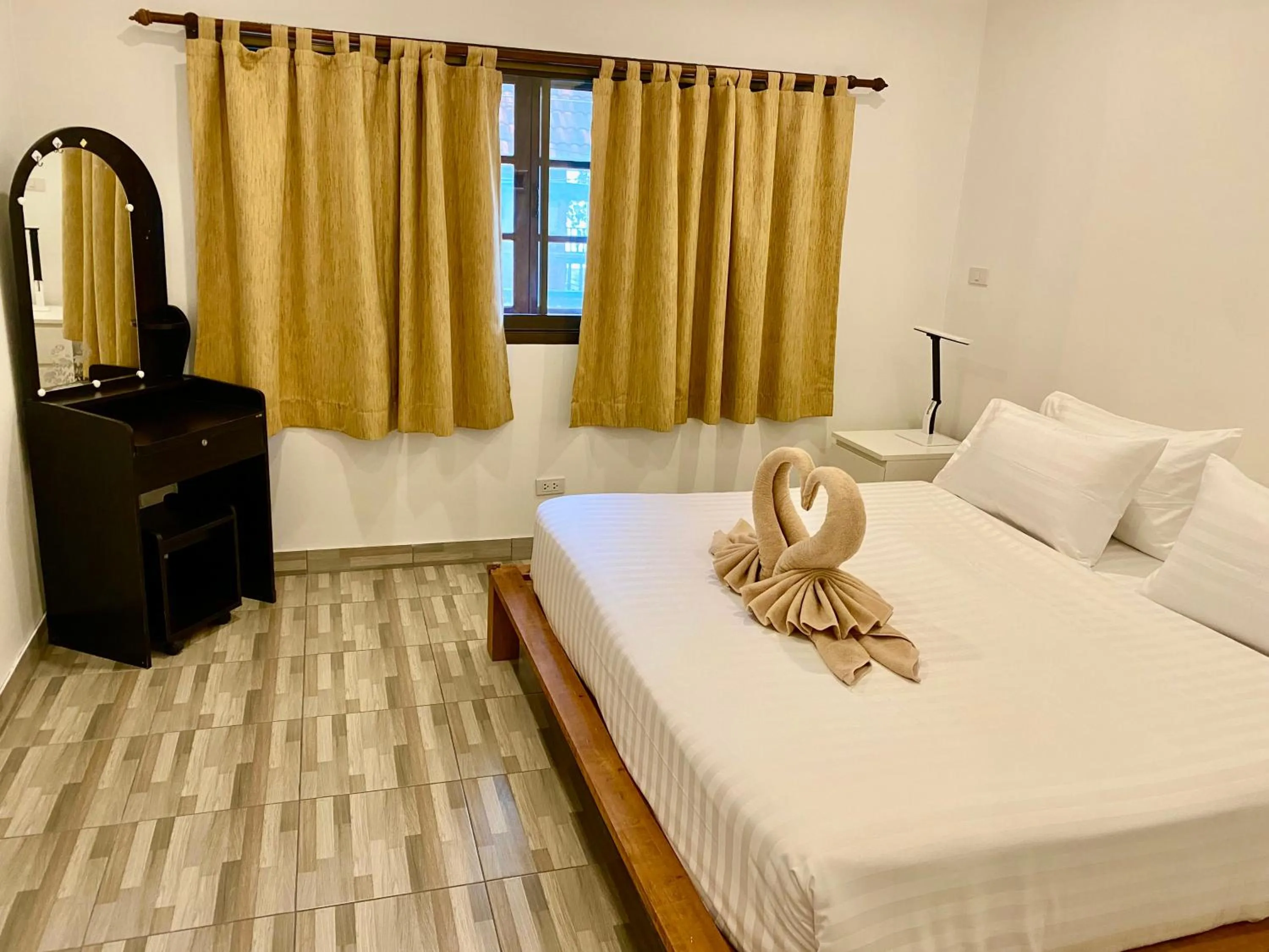 Bed in Eden Bungalows Fisherman's village