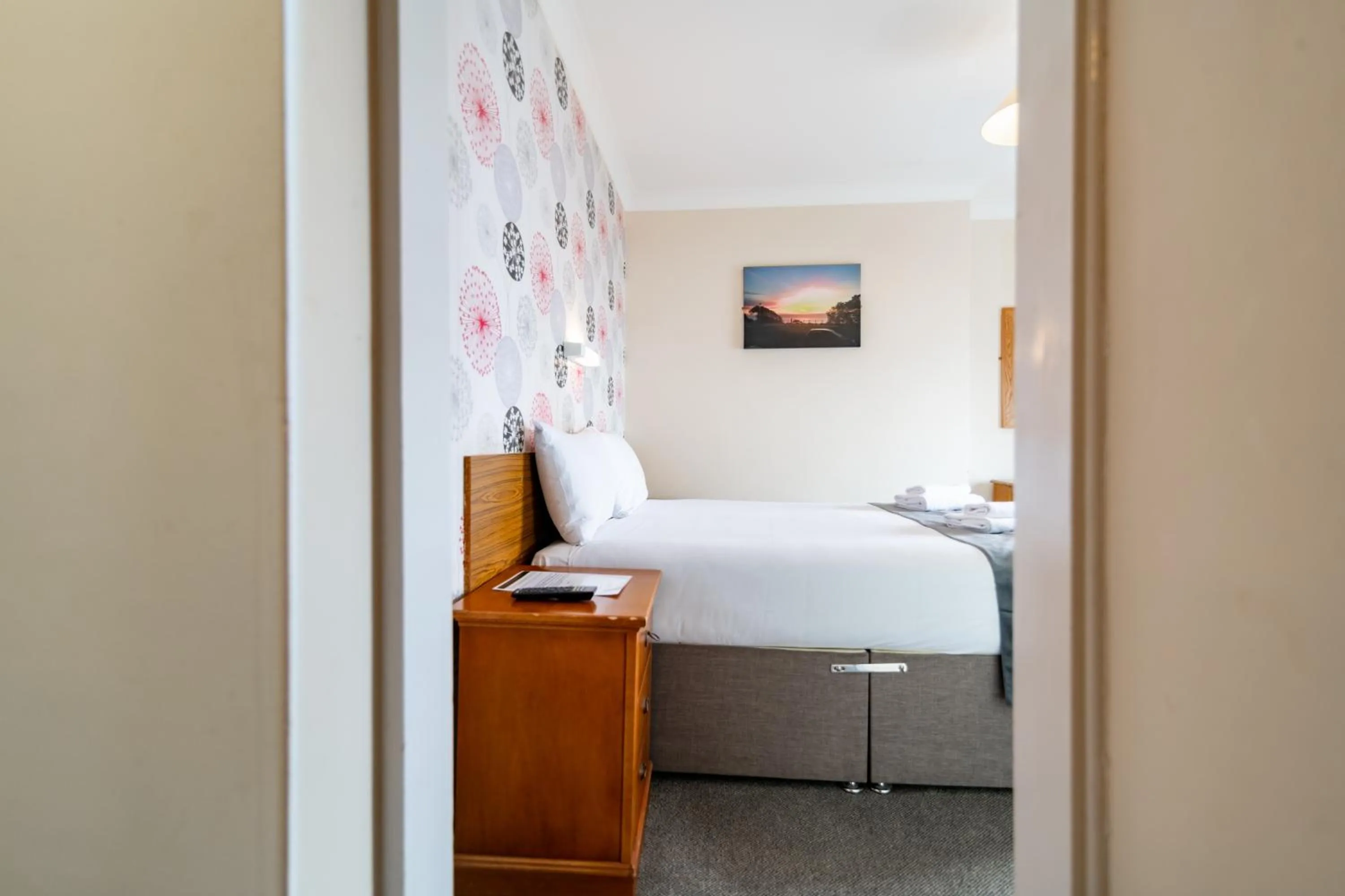 Bed in The Southcliff Hotel