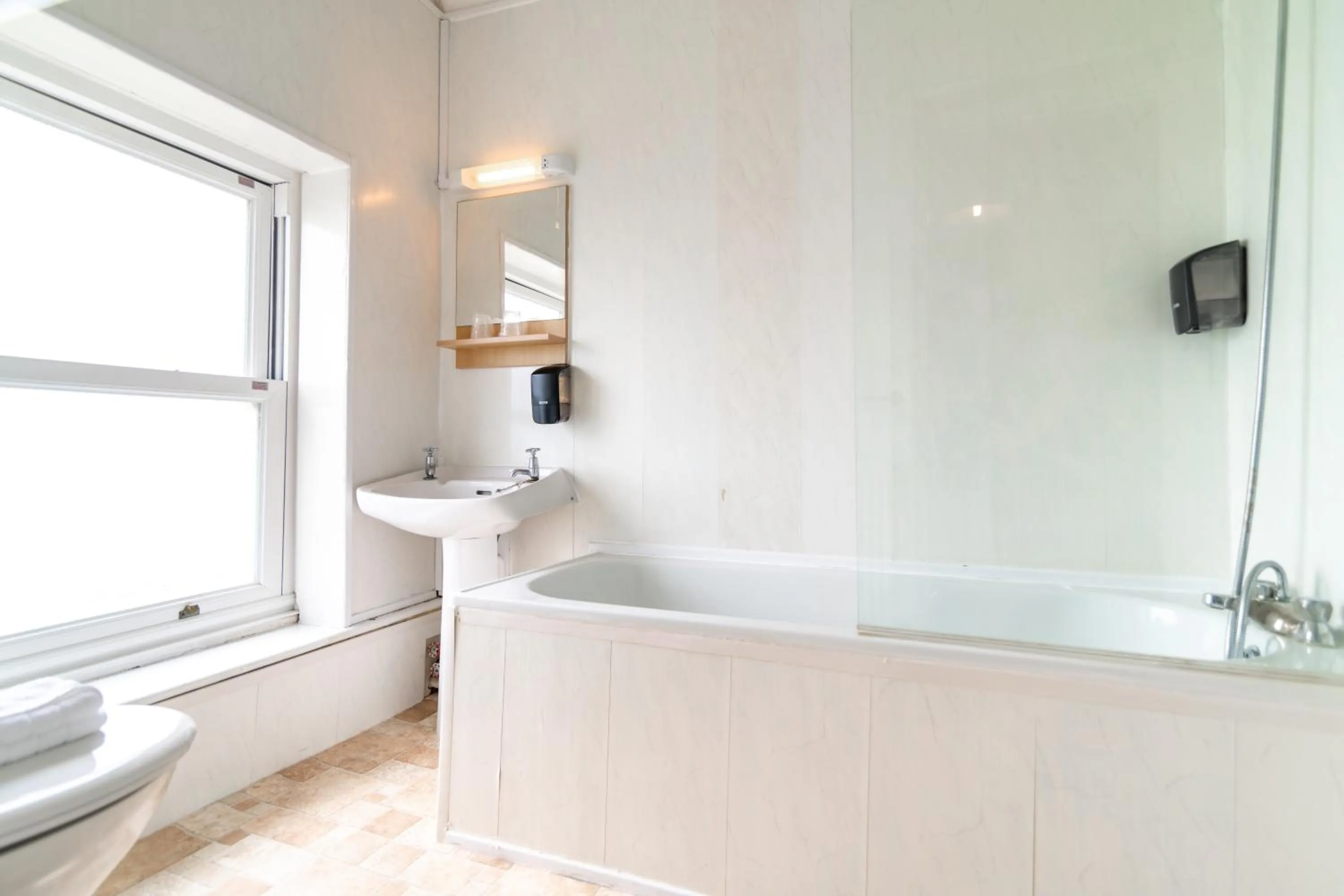 Bathroom in The Southcliff Hotel