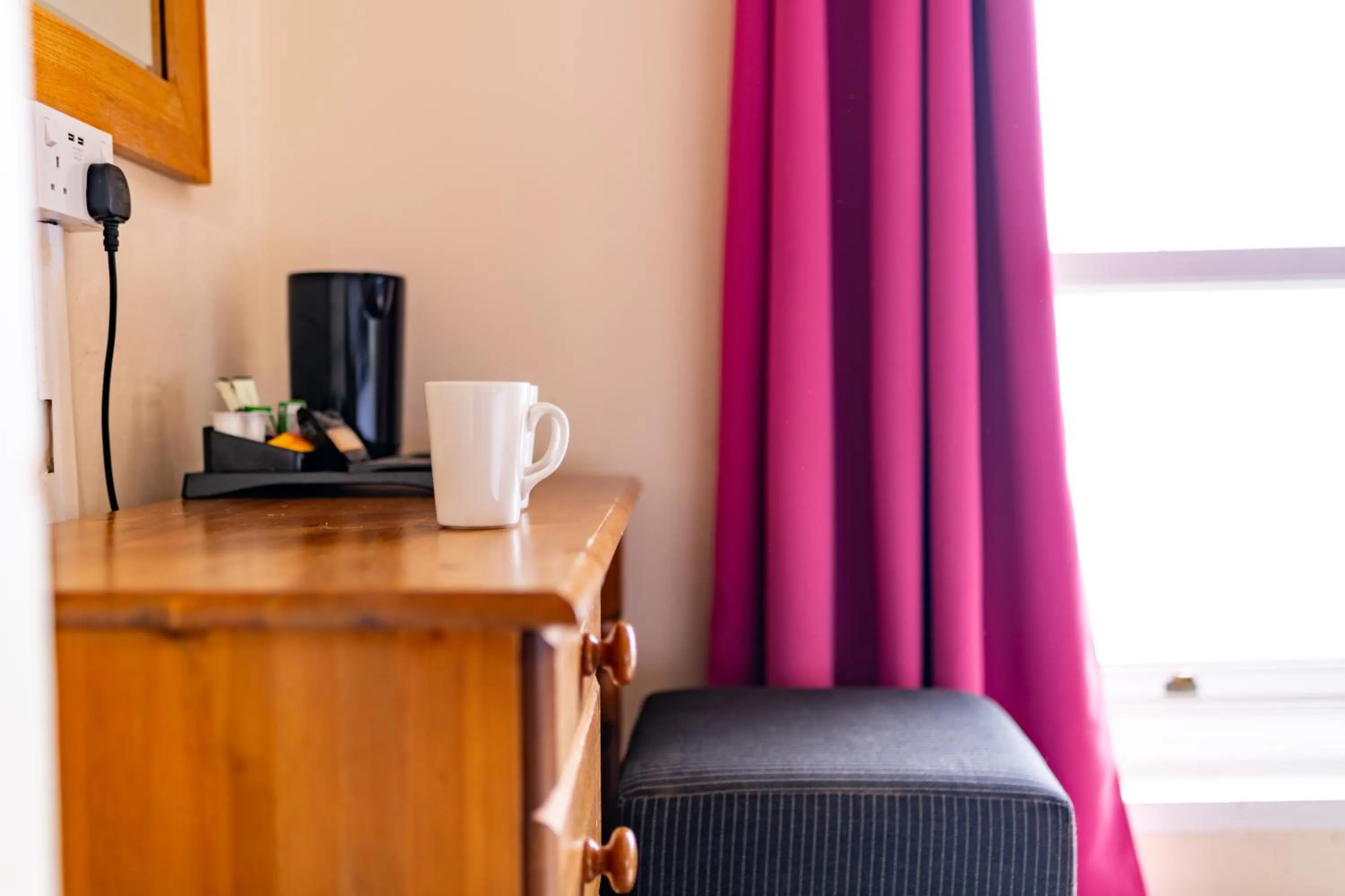 Coffee/tea facilities in The Southcliff Hotel