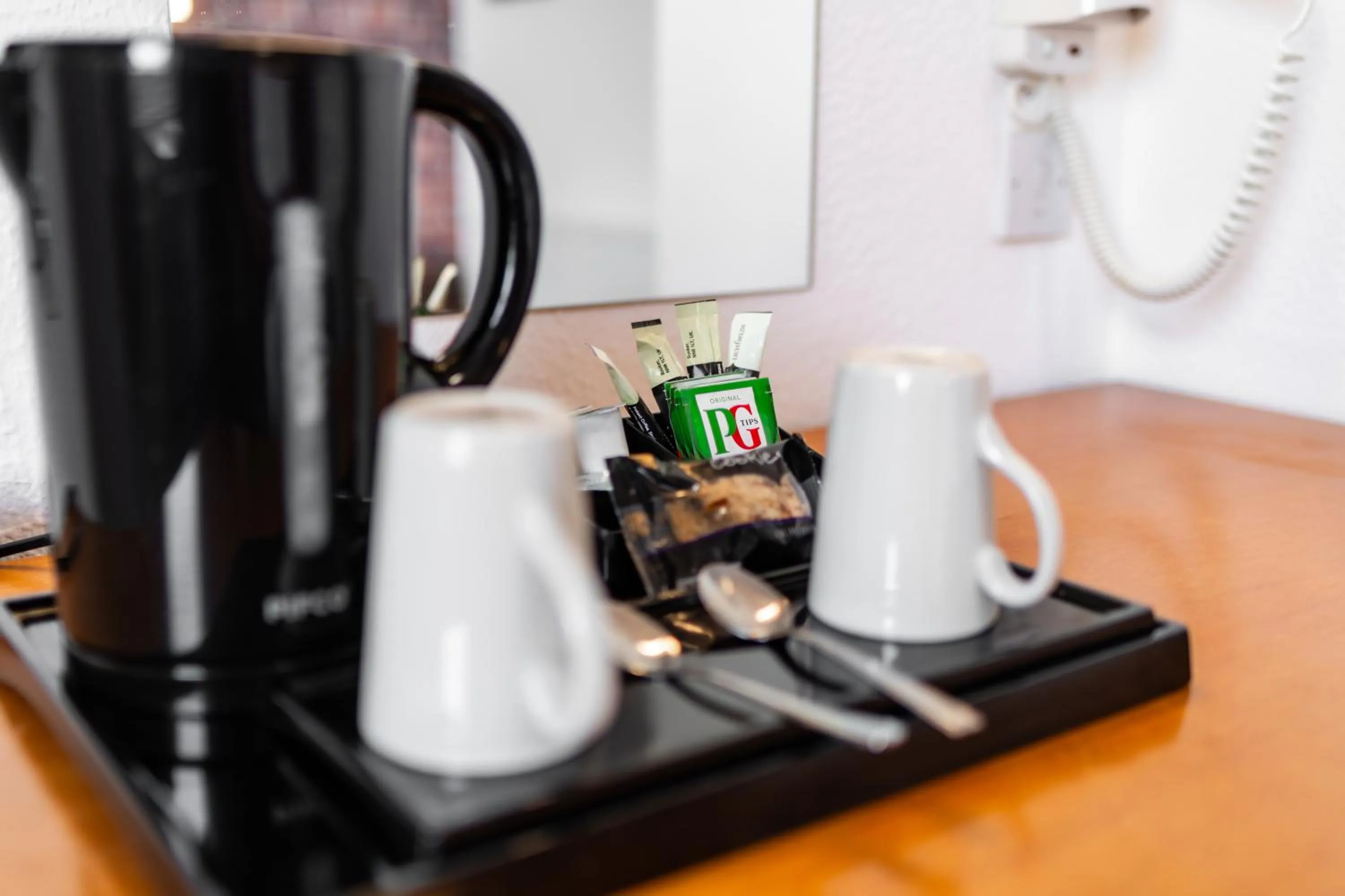 Coffee/tea facilities in The Southcliff Hotel