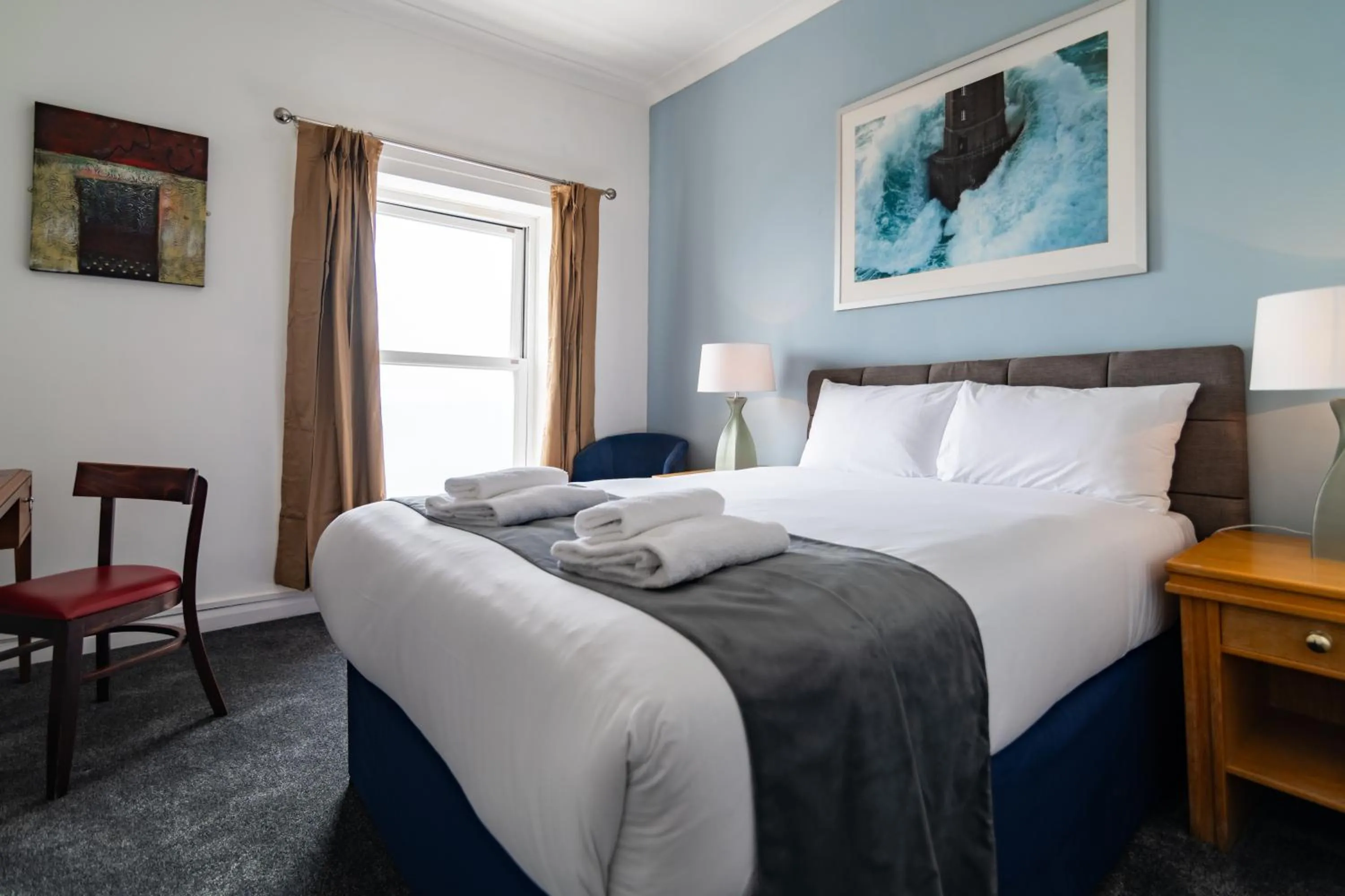 Bed in The Southcliff Hotel